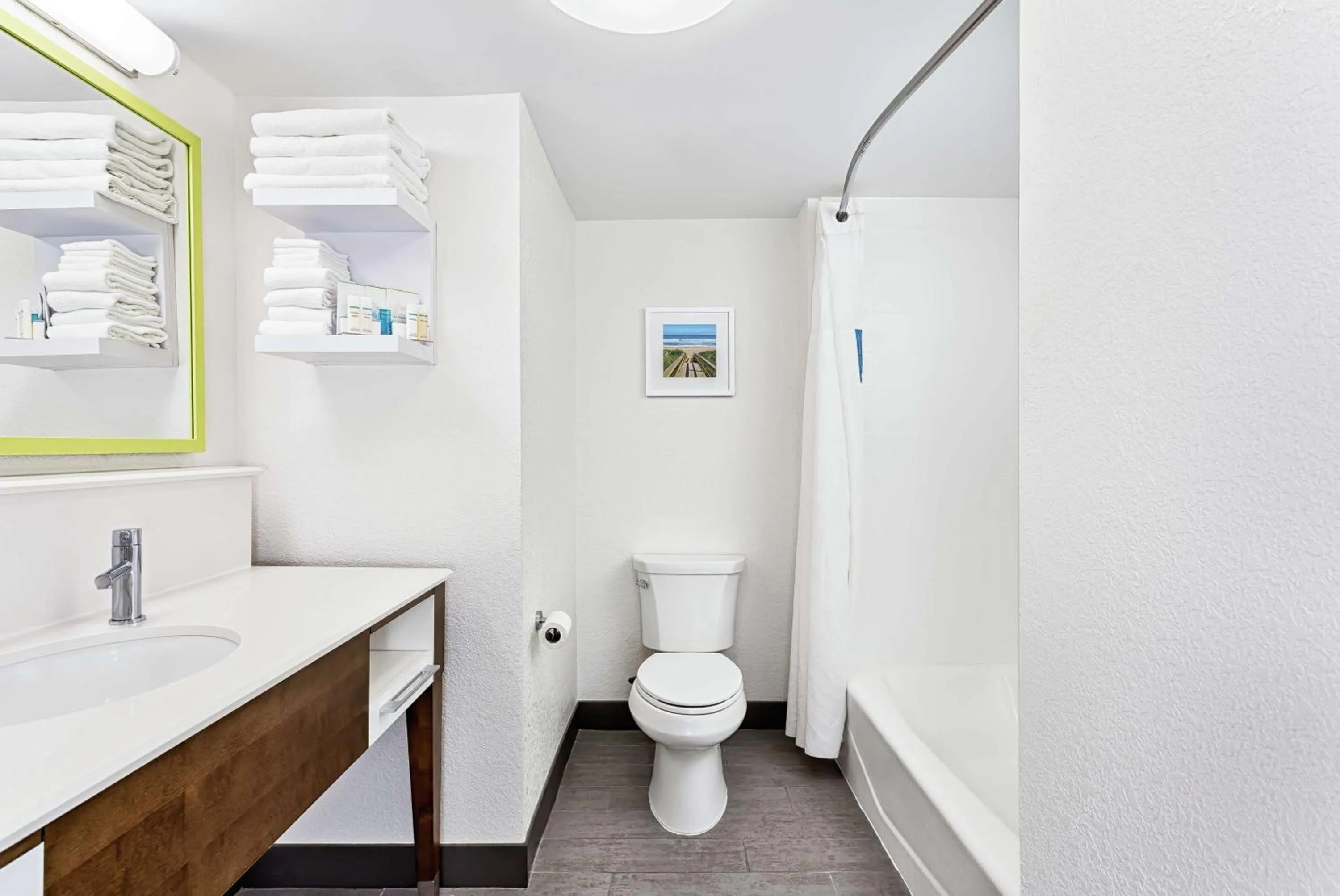 Bathroom in Hampton Inn Amelia Island