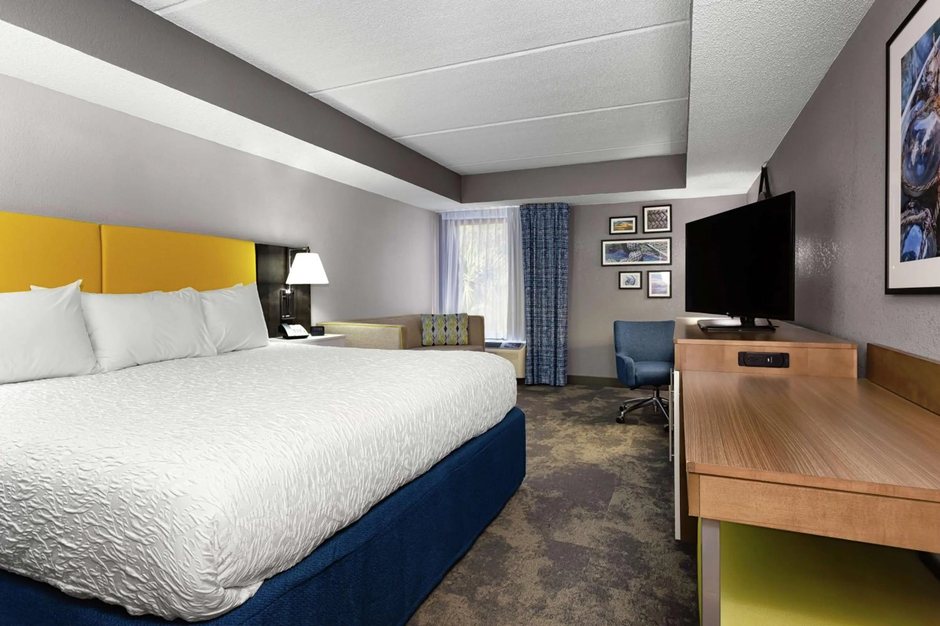 Bedroom, Bed in Hampton Inn Amelia Island