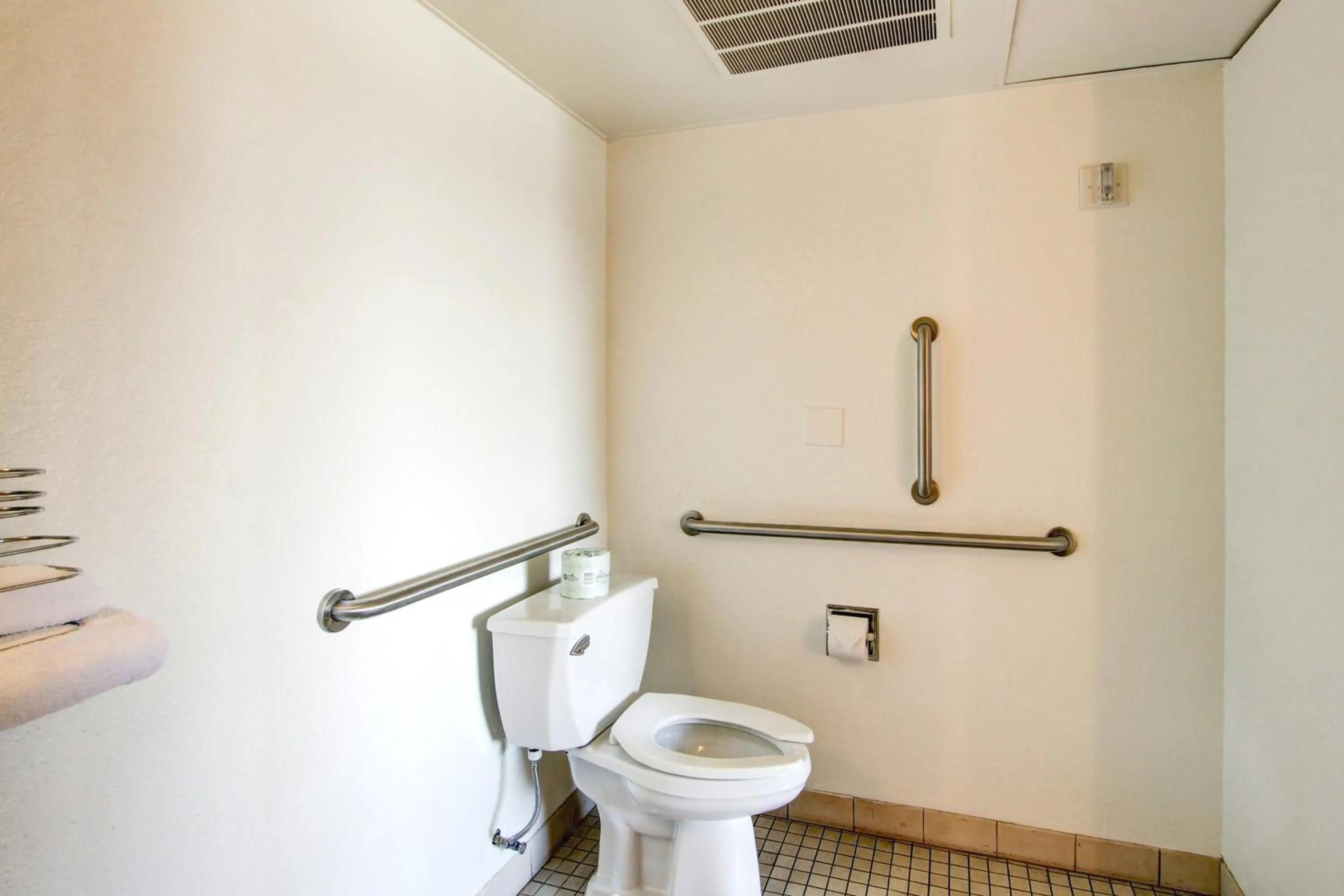 Toilet in Motel 6-Denver, CO - Airport