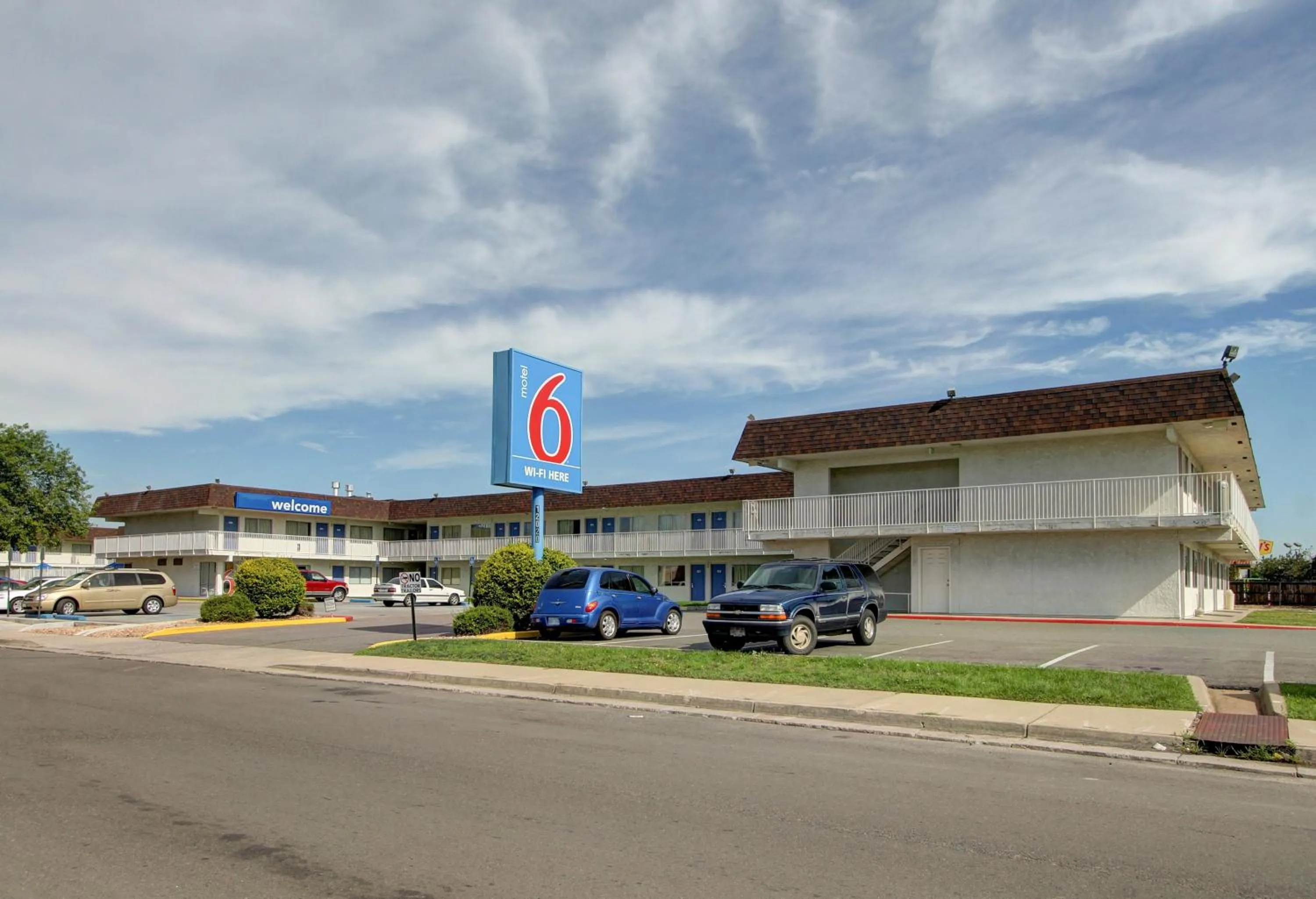 Facade/entrance in Motel 6-Denver, CO - Airport