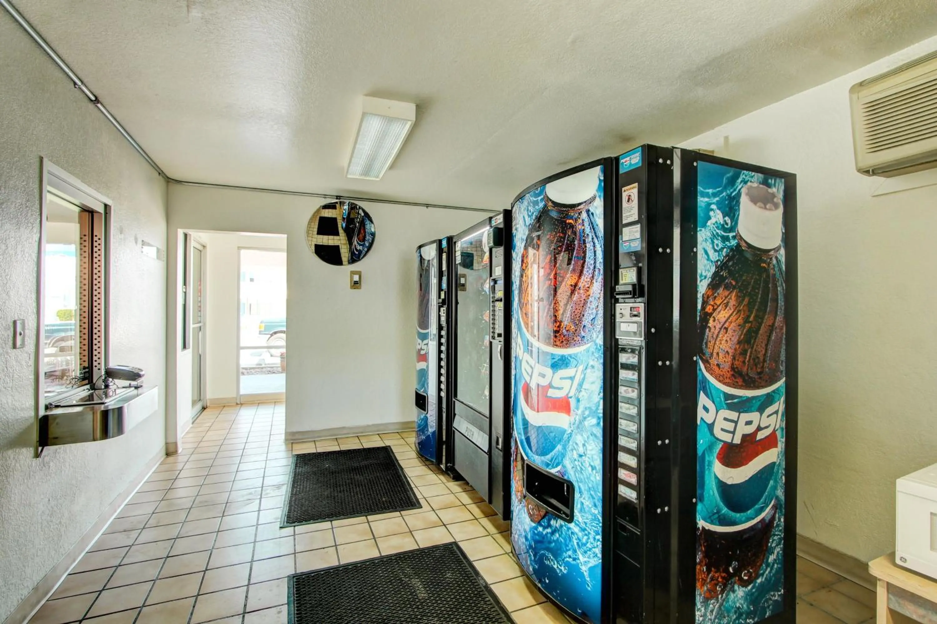 Drinks in Motel 6-Denver, CO - Airport