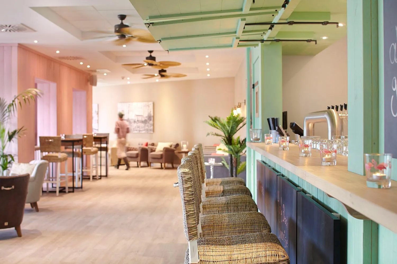 Lounge or bar in Beach Motel Heiligenhafen