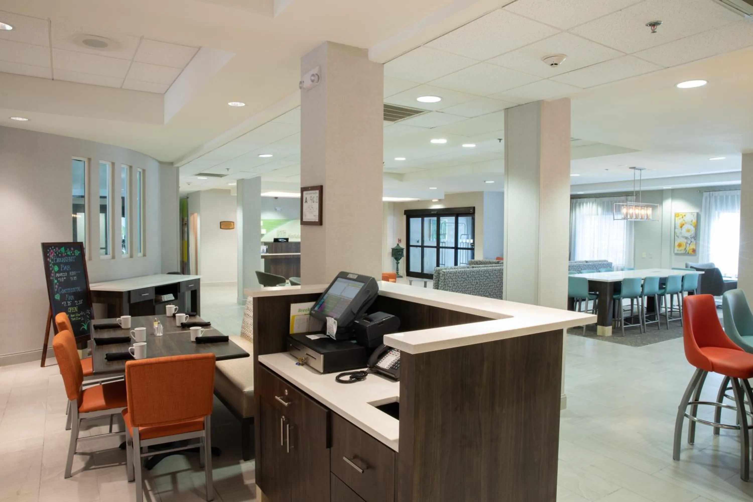 Restaurant/places to eat in Holiday Inn & Suites Raleigh Cary by IHG