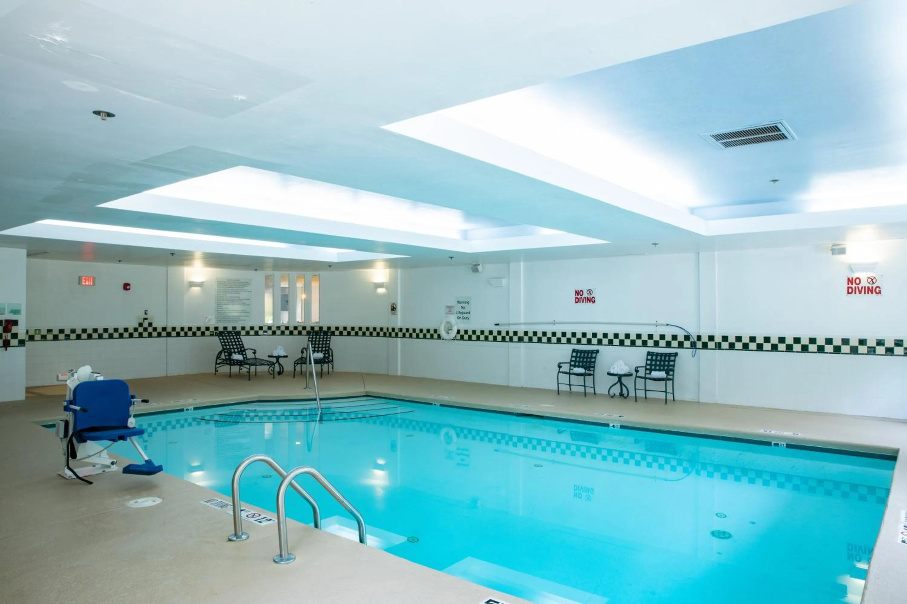 Swimming pool in Holiday Inn & Suites Raleigh Cary by IHG