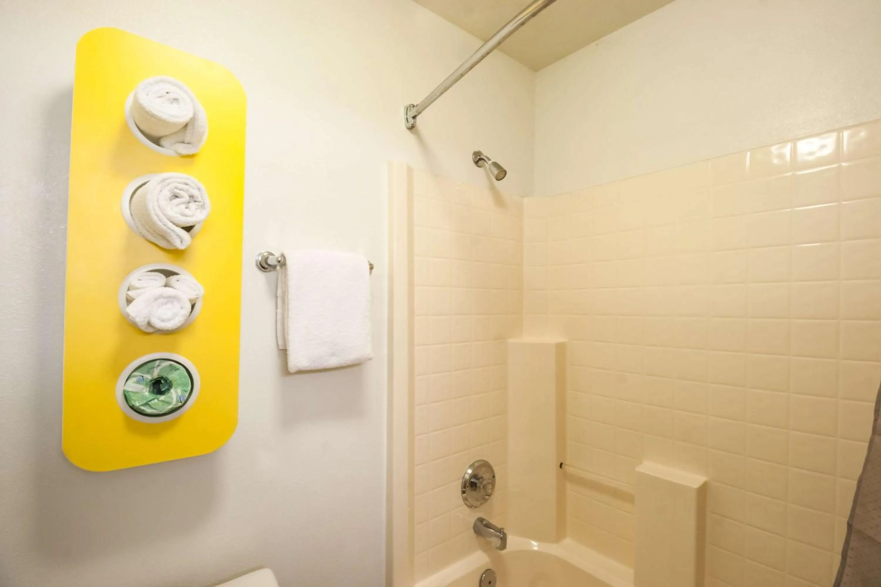 Shower in Motel 6-Seaside, OR