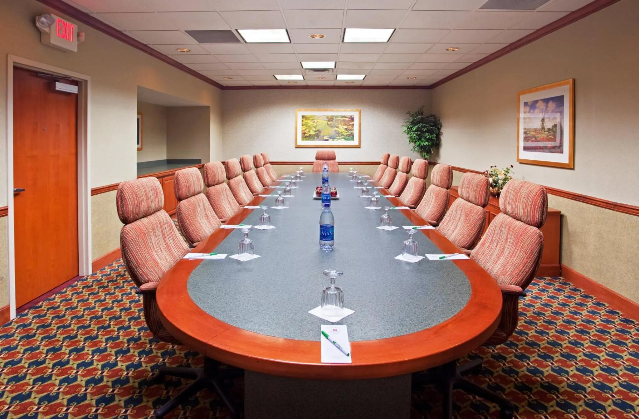 Meeting/conference room in Holiday Inn Cincinnati-Eastgate by IHG