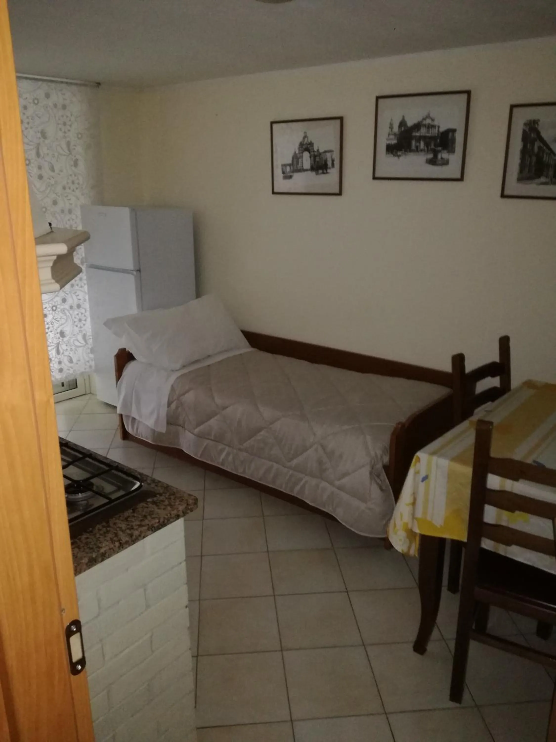 Dining area, Bed in Zagarella House