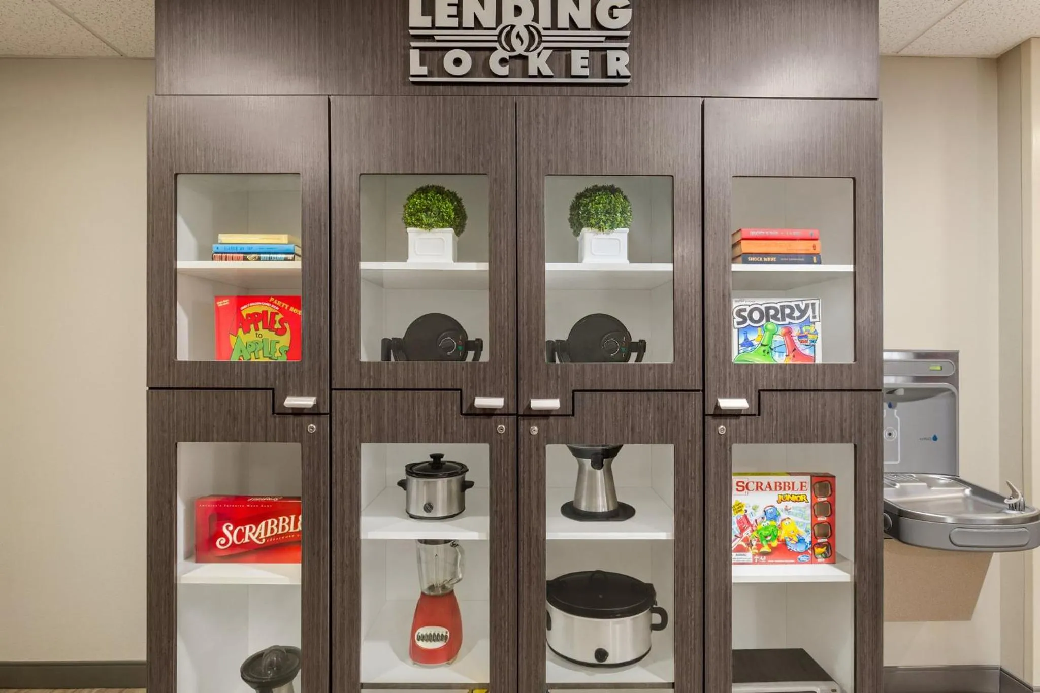 Decorative detail in Candlewood Suites Tuscaloosa by IHG