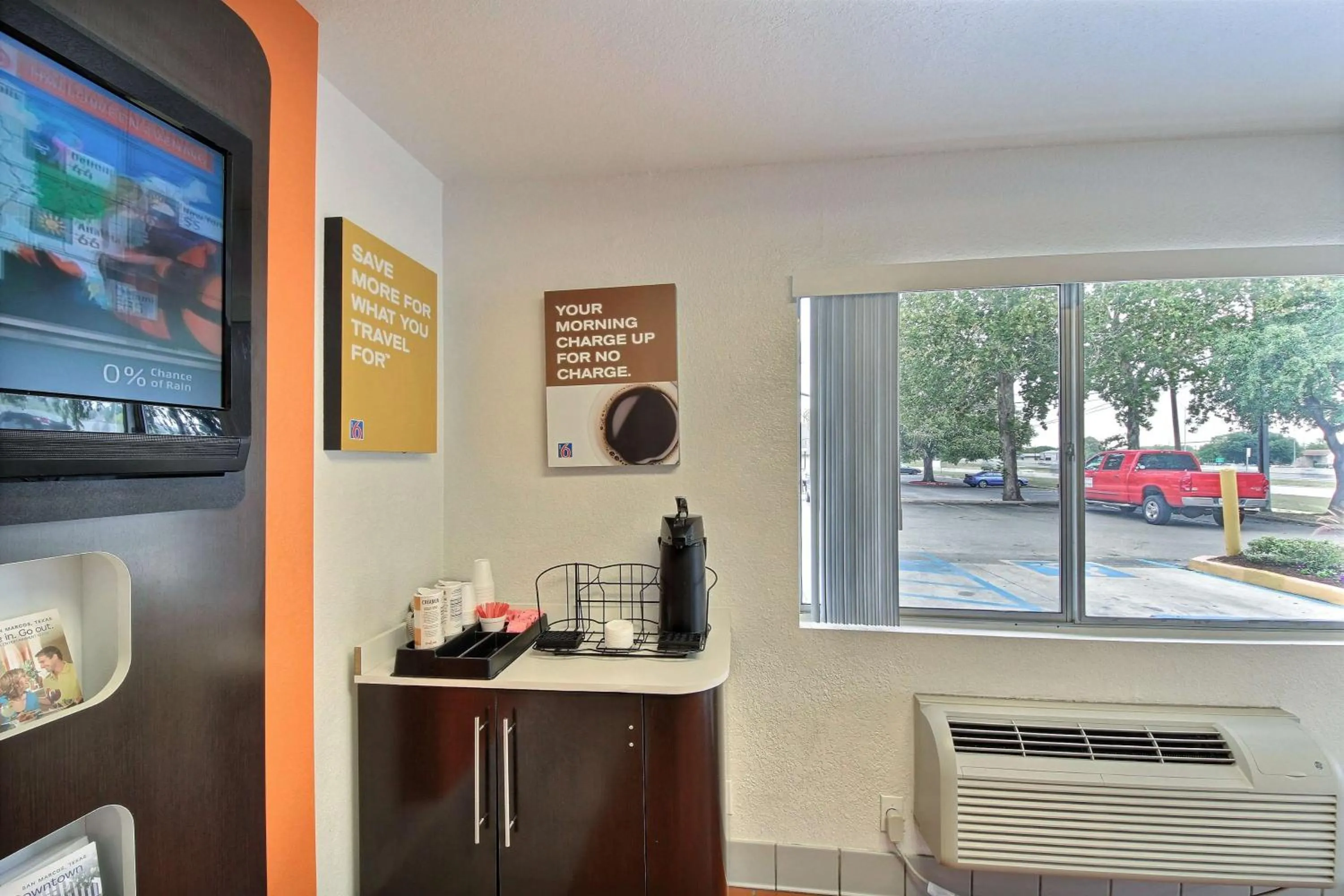 Restaurant/places to eat in Motel 6-San Marcos, TX