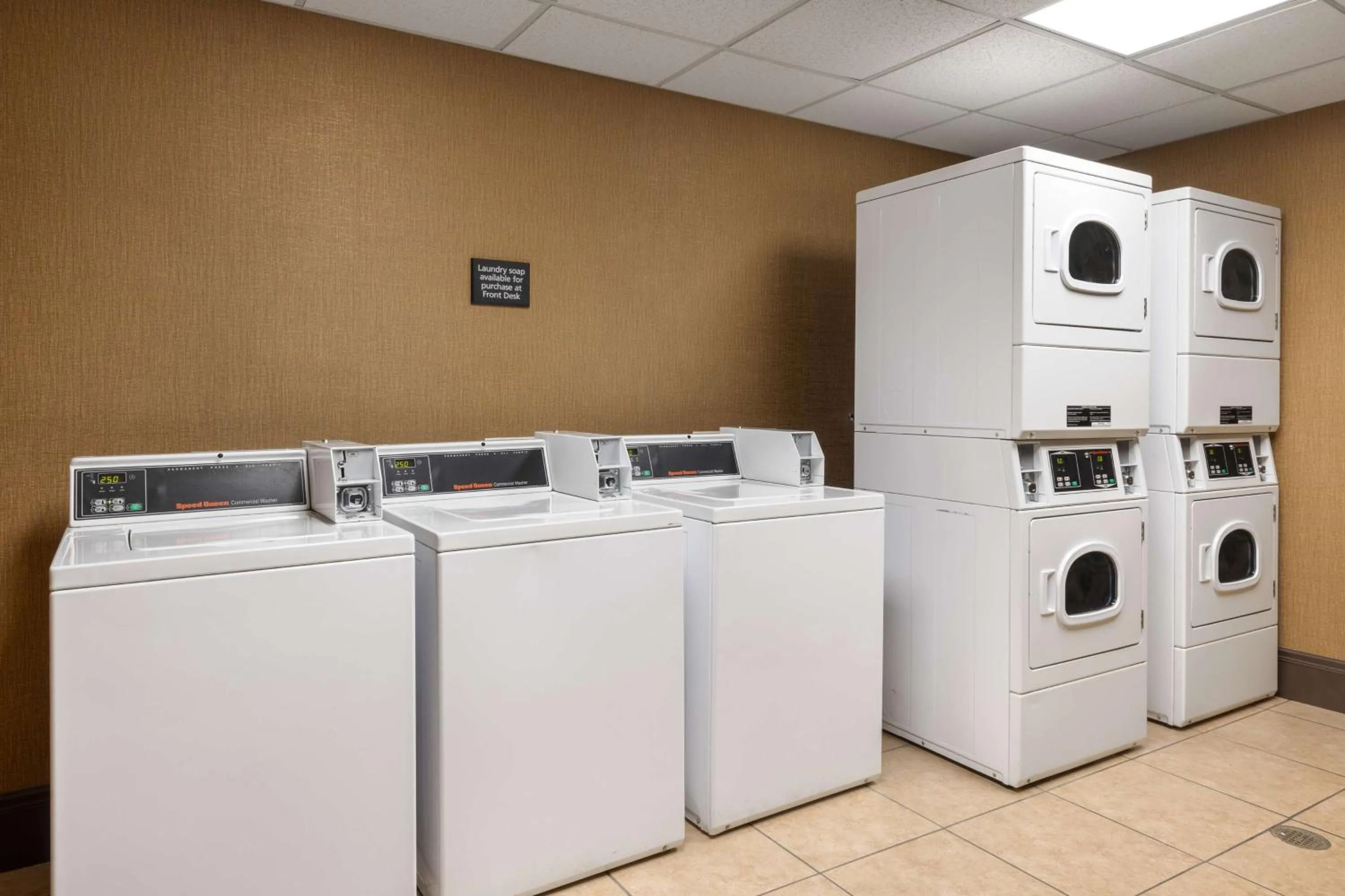washing machine in Hampton Inn Kalispell