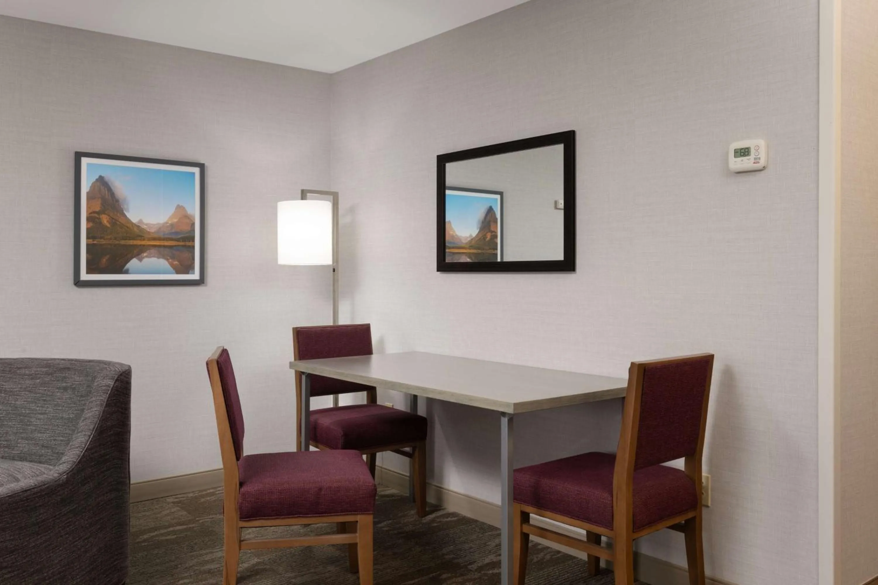 Photo of the whole room in Hampton Inn Kalispell