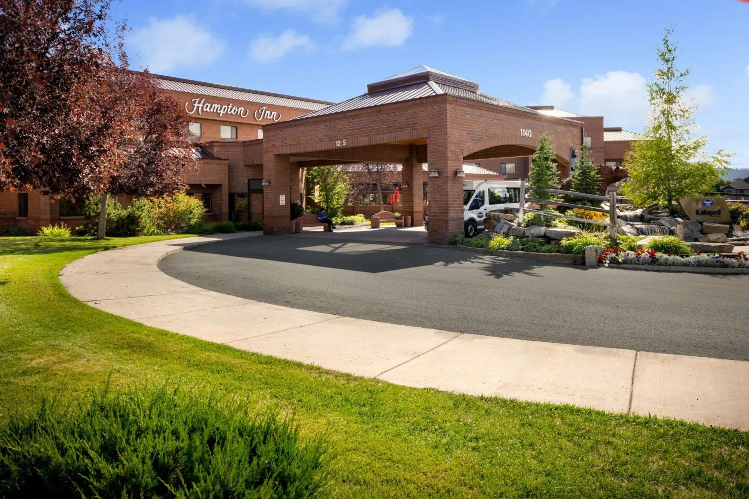 Property building in Hampton Inn Kalispell