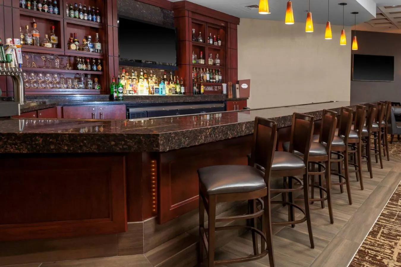 Restaurant/places to eat in DoubleTree by Hilton Kansas City - Overland Park