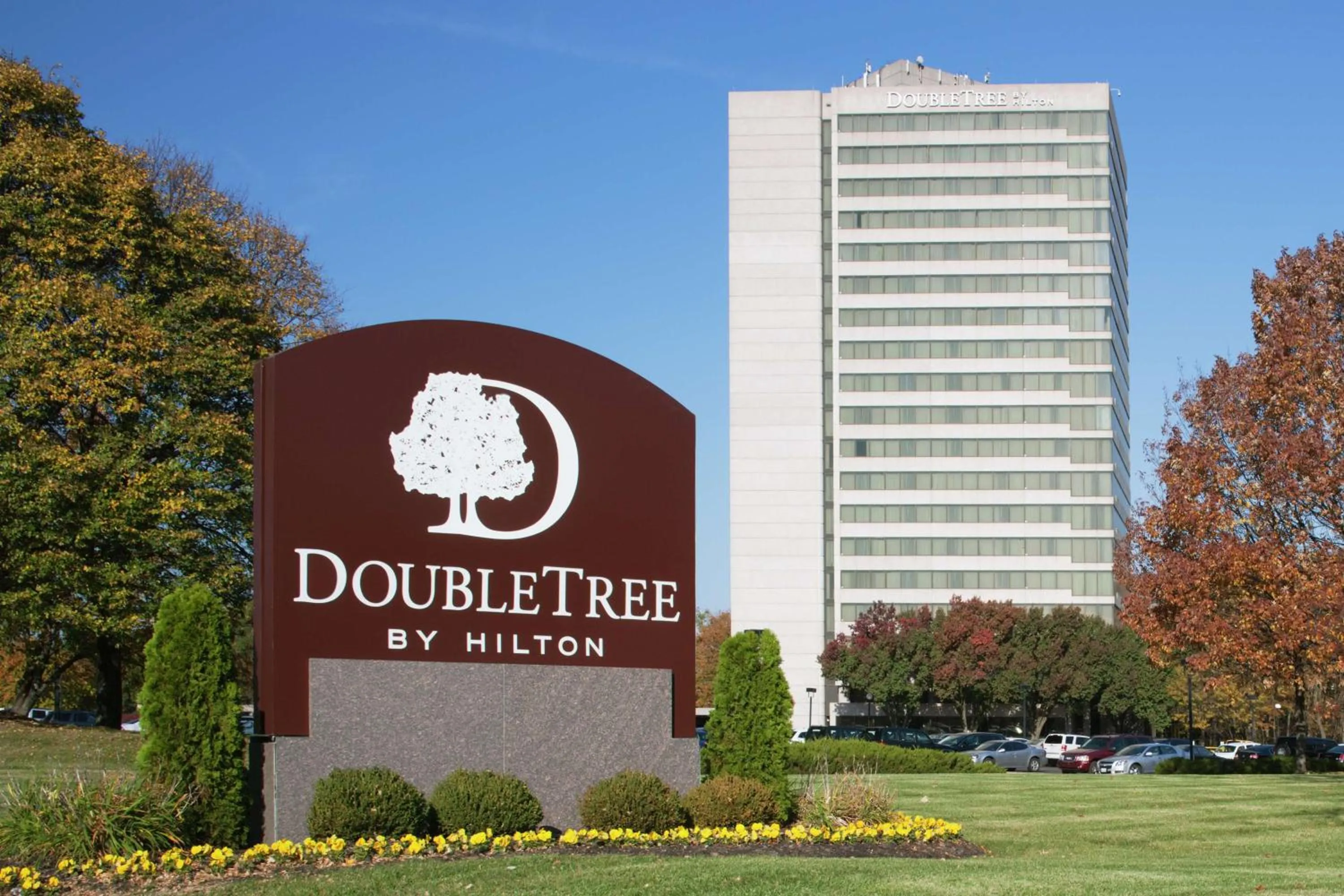 Property building in DoubleTree by Hilton Kansas City - Overland Park