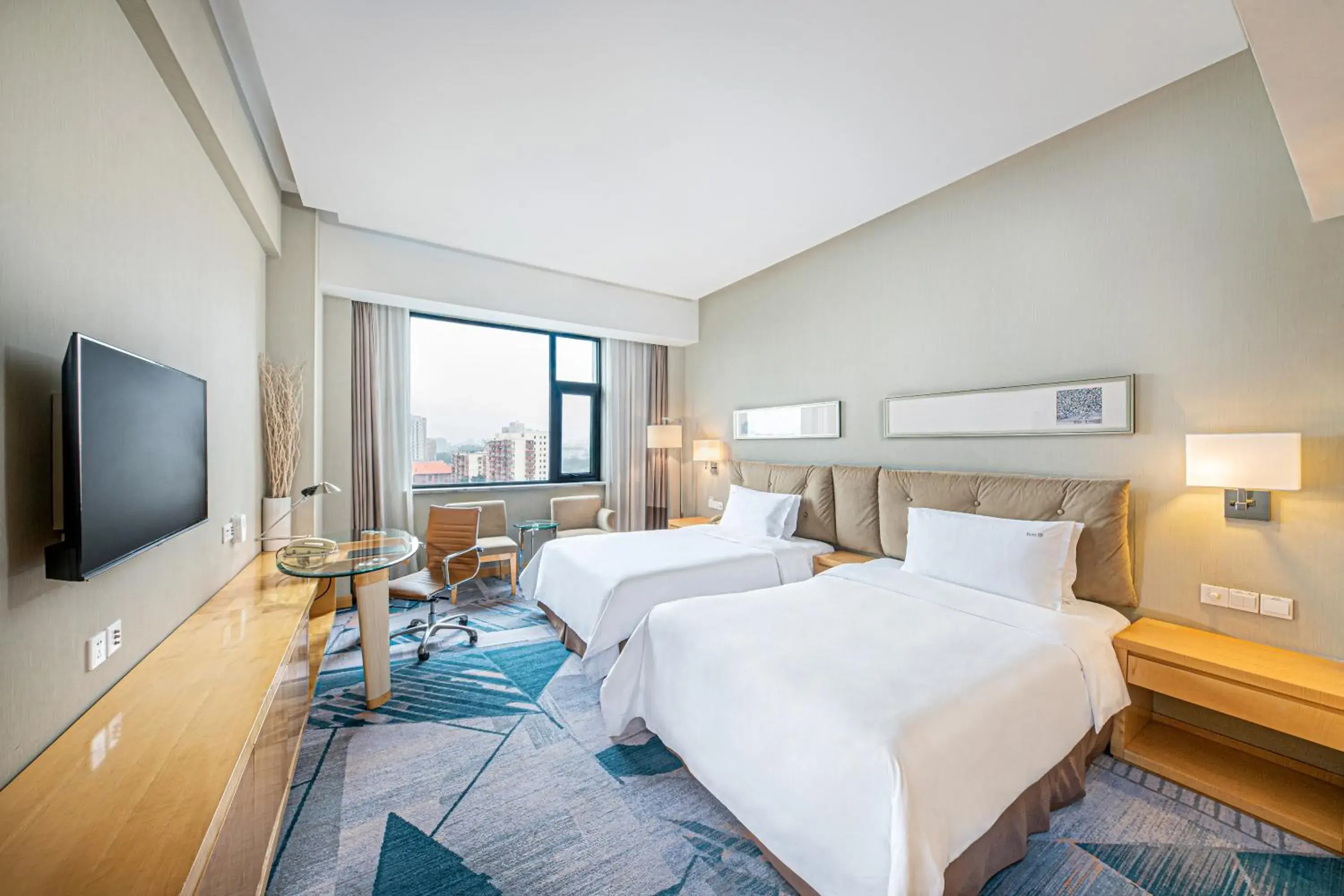 Standard Double Room with Two Double Beds - High Floor in Holiday Inn Beijing Deshengmen by IHG on 2nd Ring Road Extension 10-15 minute taxi ride to Shichahai Lama Temple Drum Tower Close to Beijing North Station for Badaling Great Wall Near Exit B Jishuitan Metro Line 2 Standard Double Room with Two Double Beds - High Floor in Holiday Inn Beijing Deshengmen by IHG on 2nd Ring Road Extension 10-15 minute taxi ride to Shichahai Lama Temple Drum Tower Close to Beijing North Station for Badaling Great Wall Near Exit B Jishuitan Metro Line 2
