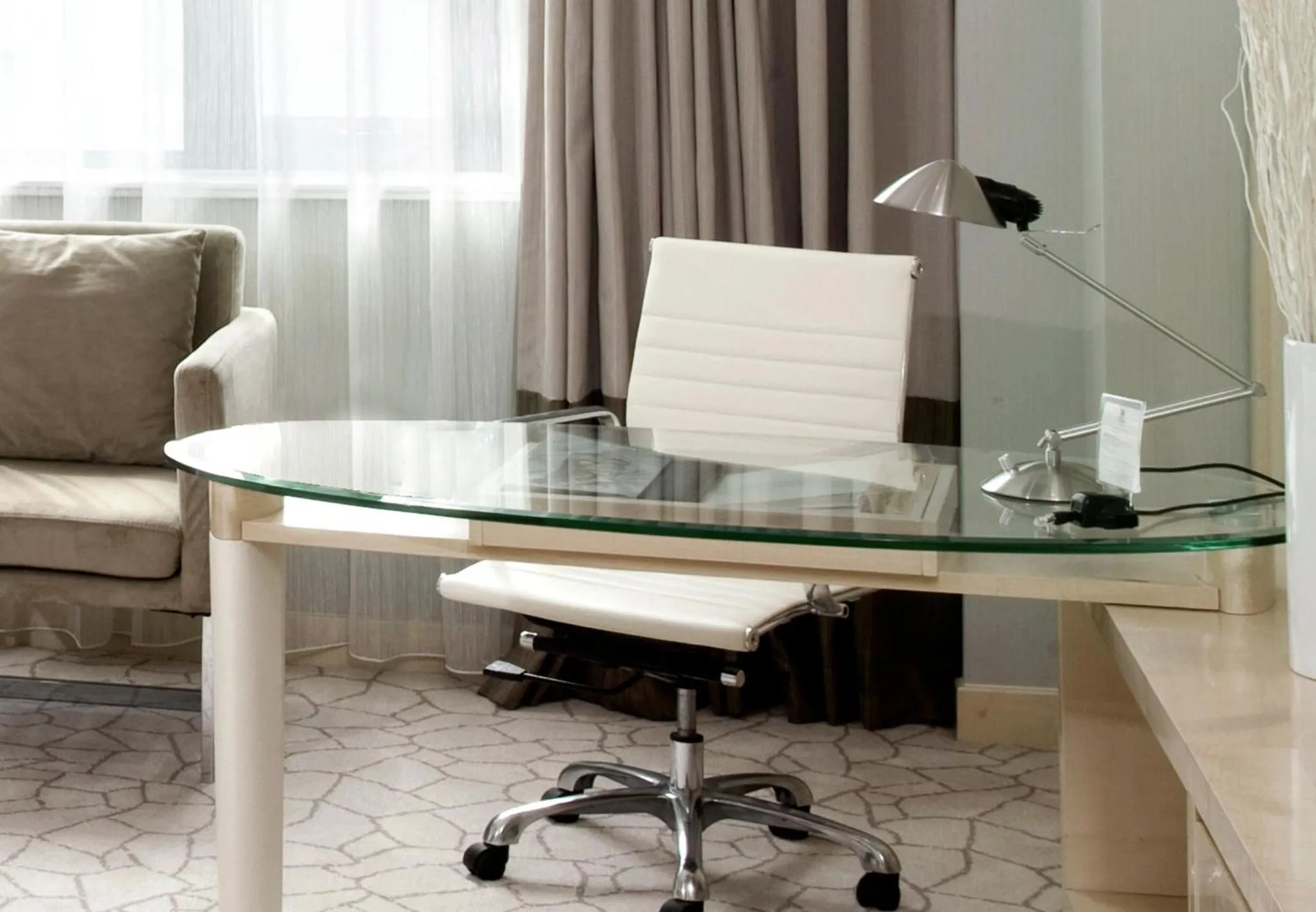 Photo of the whole room in Holiday Inn Beijing Deshengmen by IHG on 2nd Ring Road Extension 10-15 minute taxi ride to Shichahai Lama Temple Drum Tower Close to Beijing North Station for Badaling Great Wall Near Exit B Jishuitan Metro Line 2