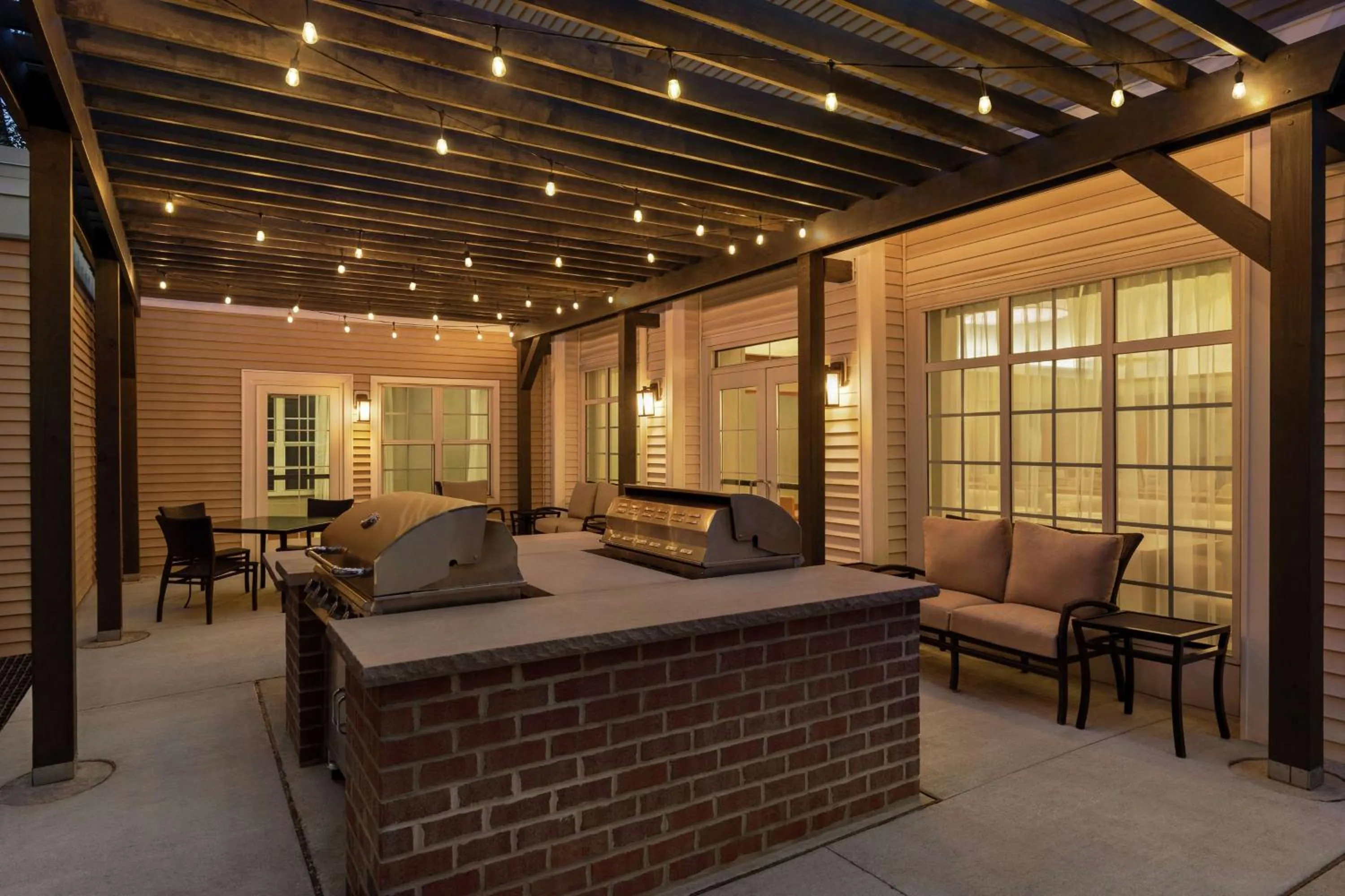 Patio in Homewood Suites by Hilton Allentown-Bethlehem Airport