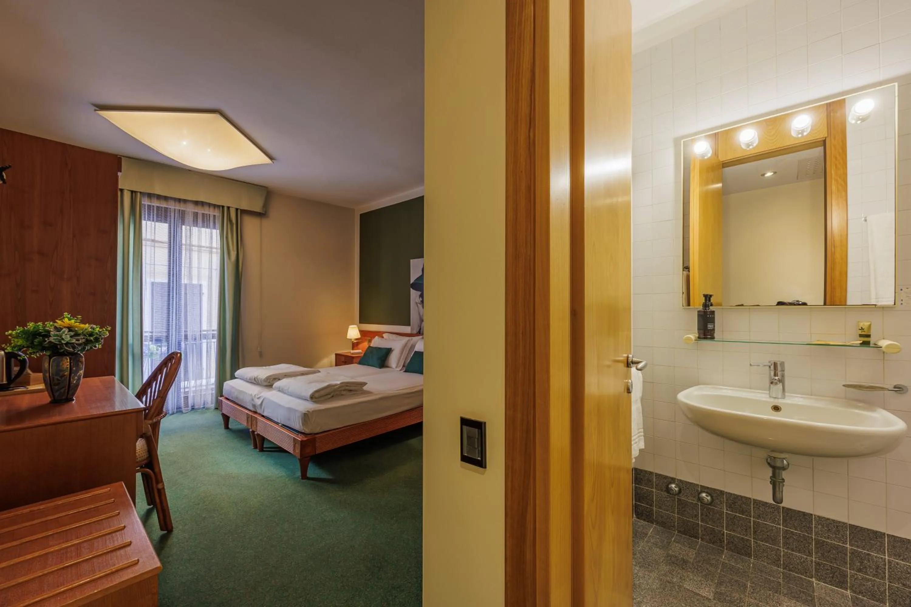 Bedroom, Bed in Hotel alla Grotta