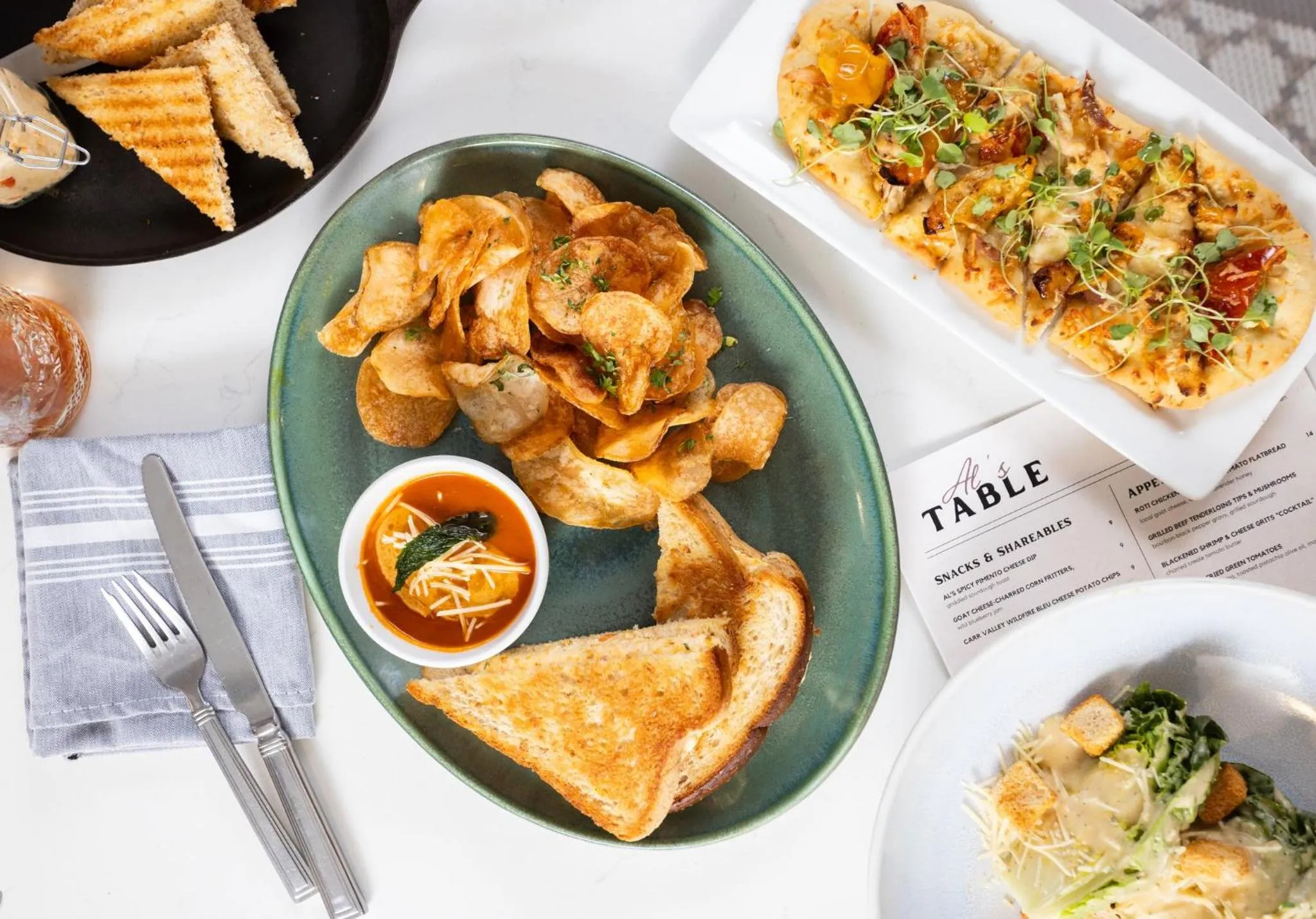 Restaurant/places to eat in Crowne Plaza Louisville Airport Expo Ctr by IHG