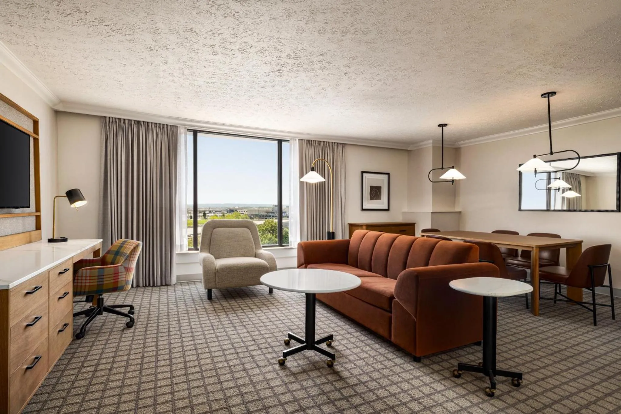 Photo of the whole room in Crowne Plaza Louisville Airport Expo Ctr by IHG