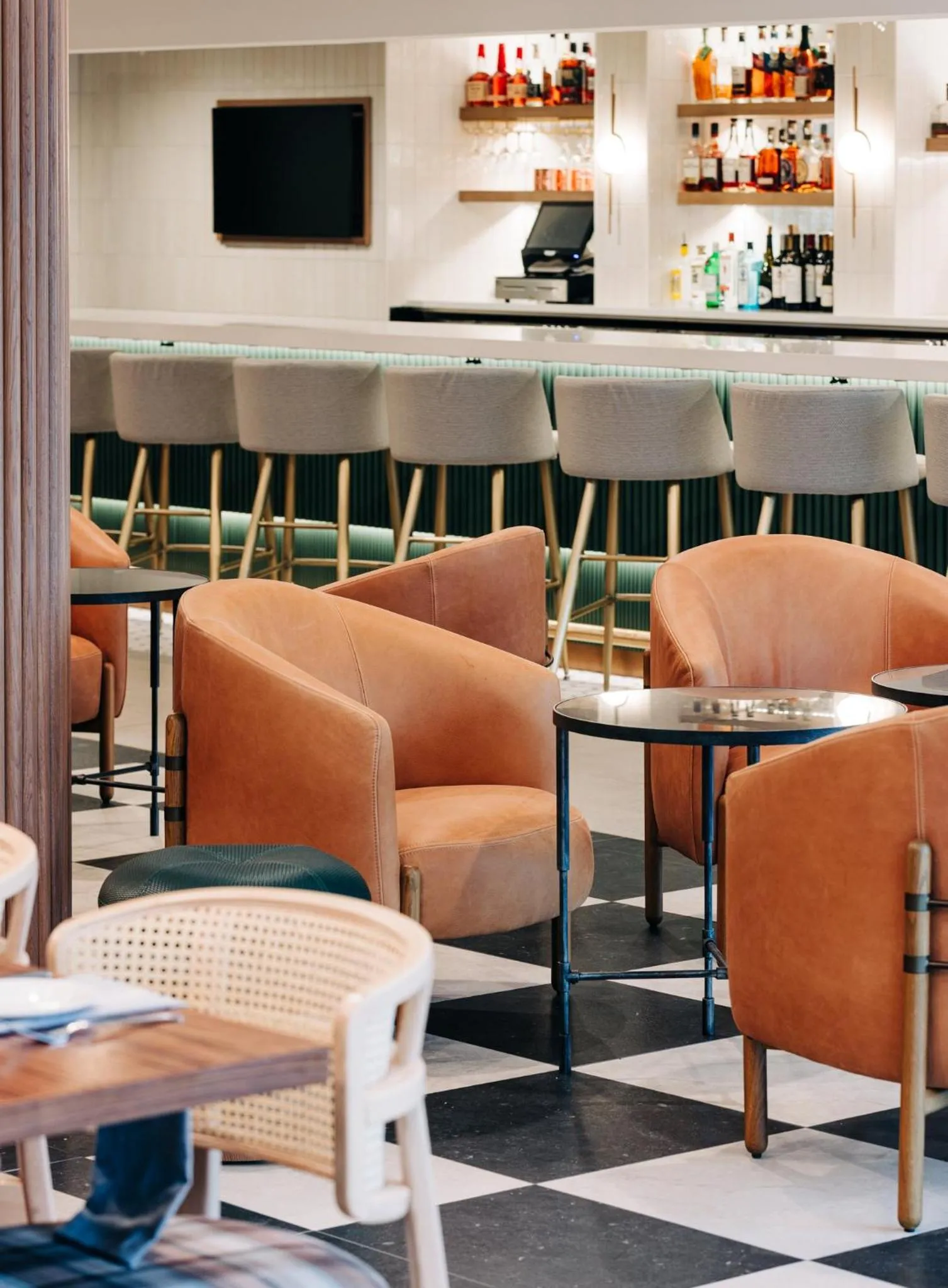 Restaurant/places to eat in Crowne Plaza Louisville Airport Expo Ctr by IHG