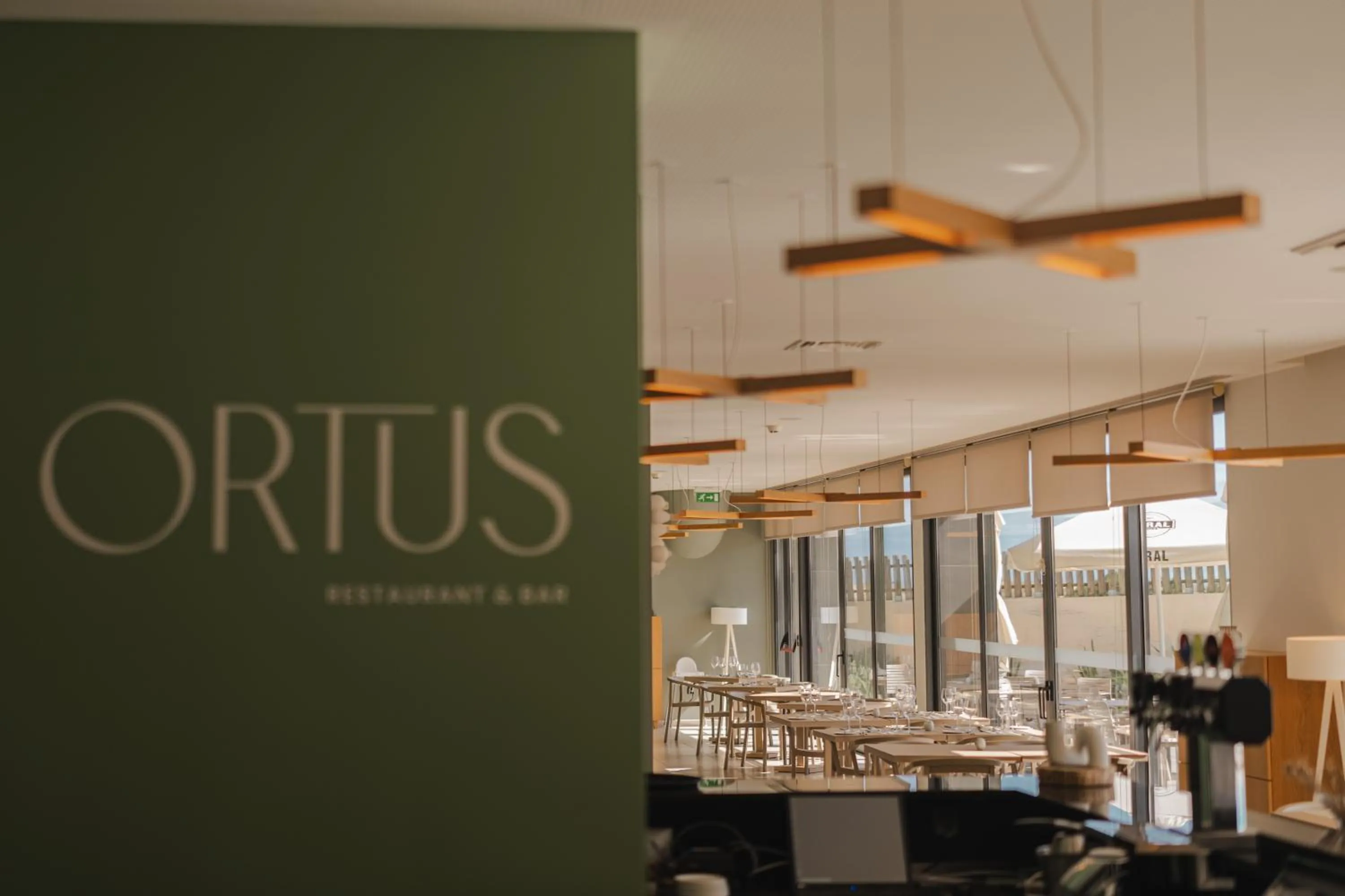 Restaurant/places to eat in Vila Baleira Village