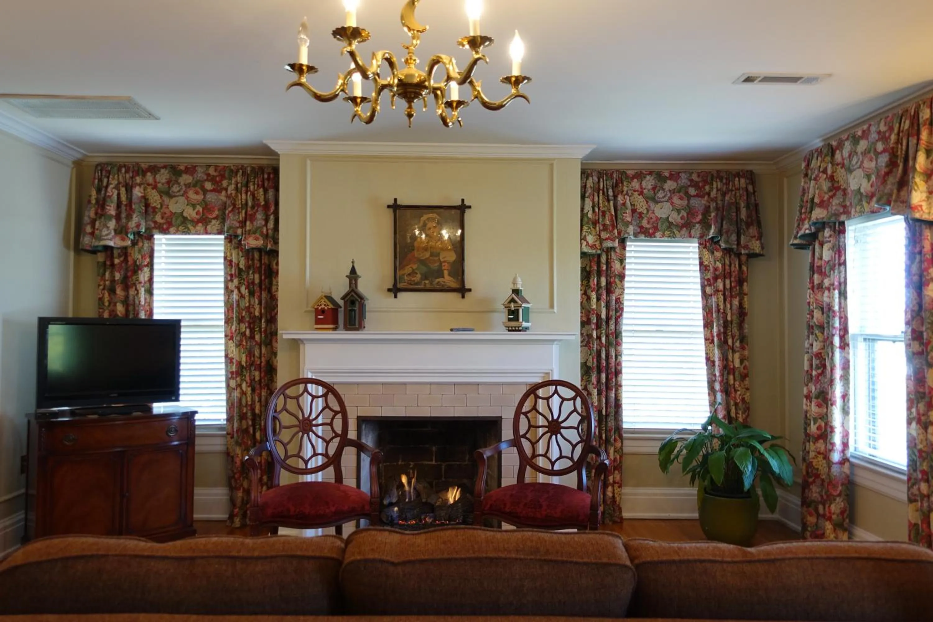 TV and multimedia in Bluff View Inn