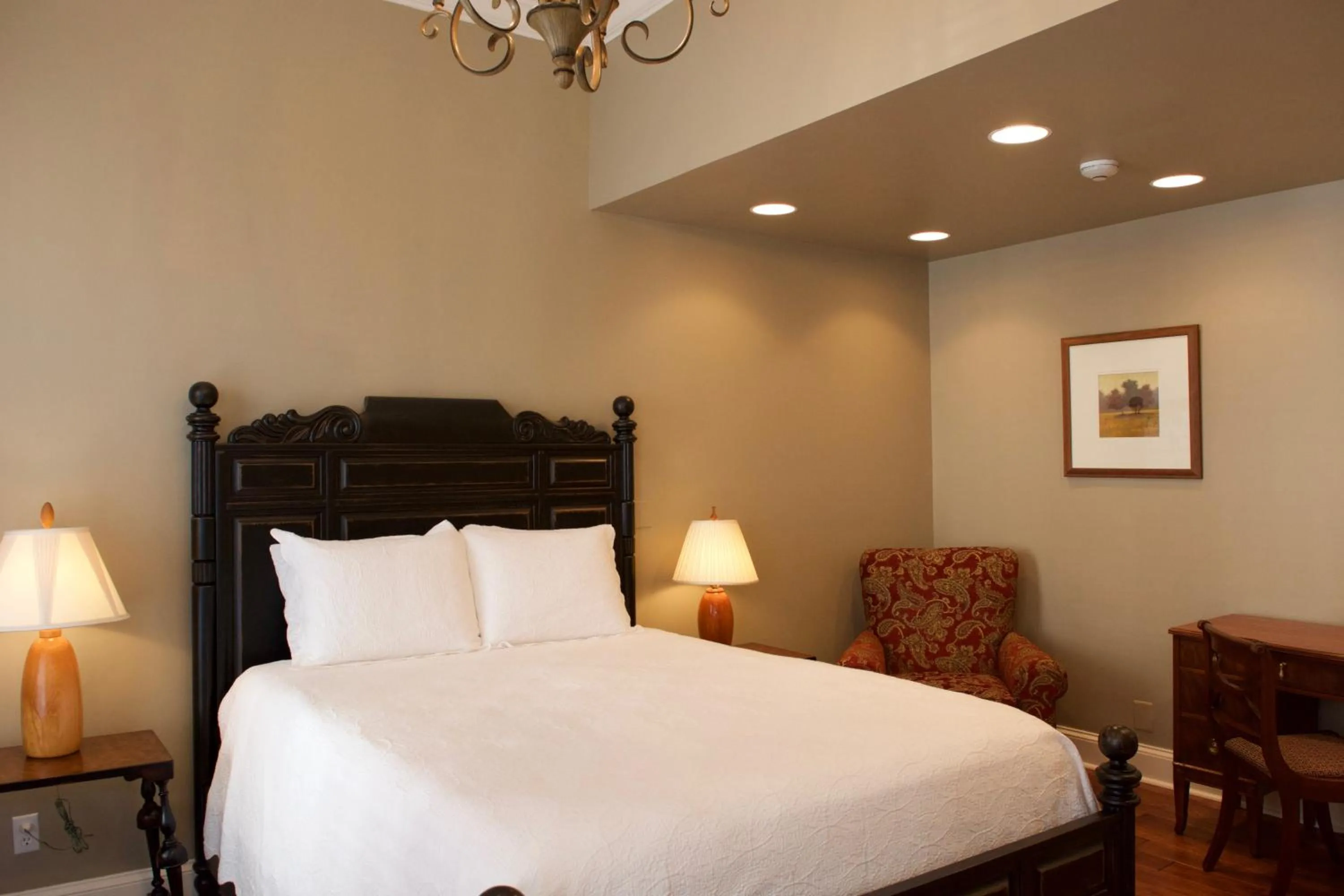 Bed in Bluff View Inn