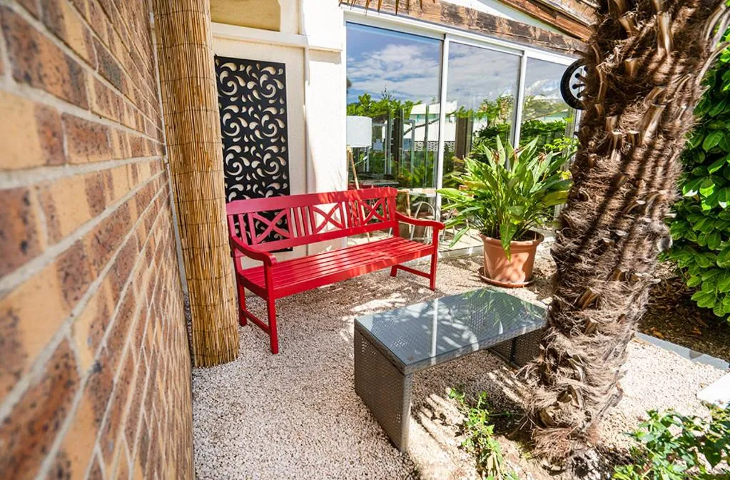 Patio in Logis Hôtel- Hôtel Restaurant Le Rialto