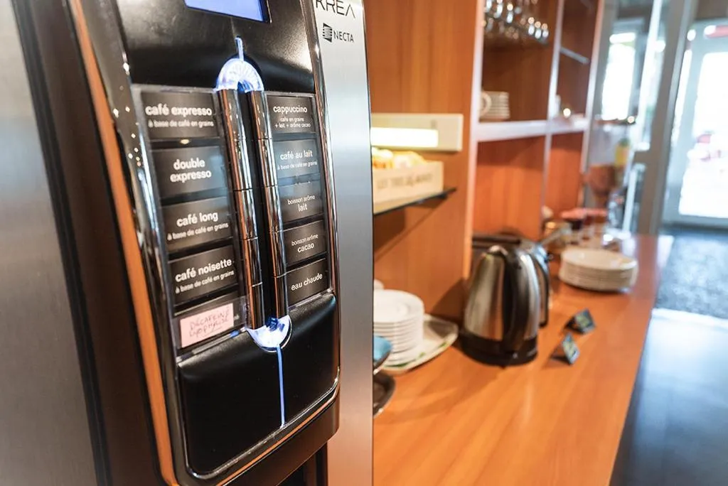 Breakfast in Logis Hôtel- Hôtel Restaurant Le Rialto