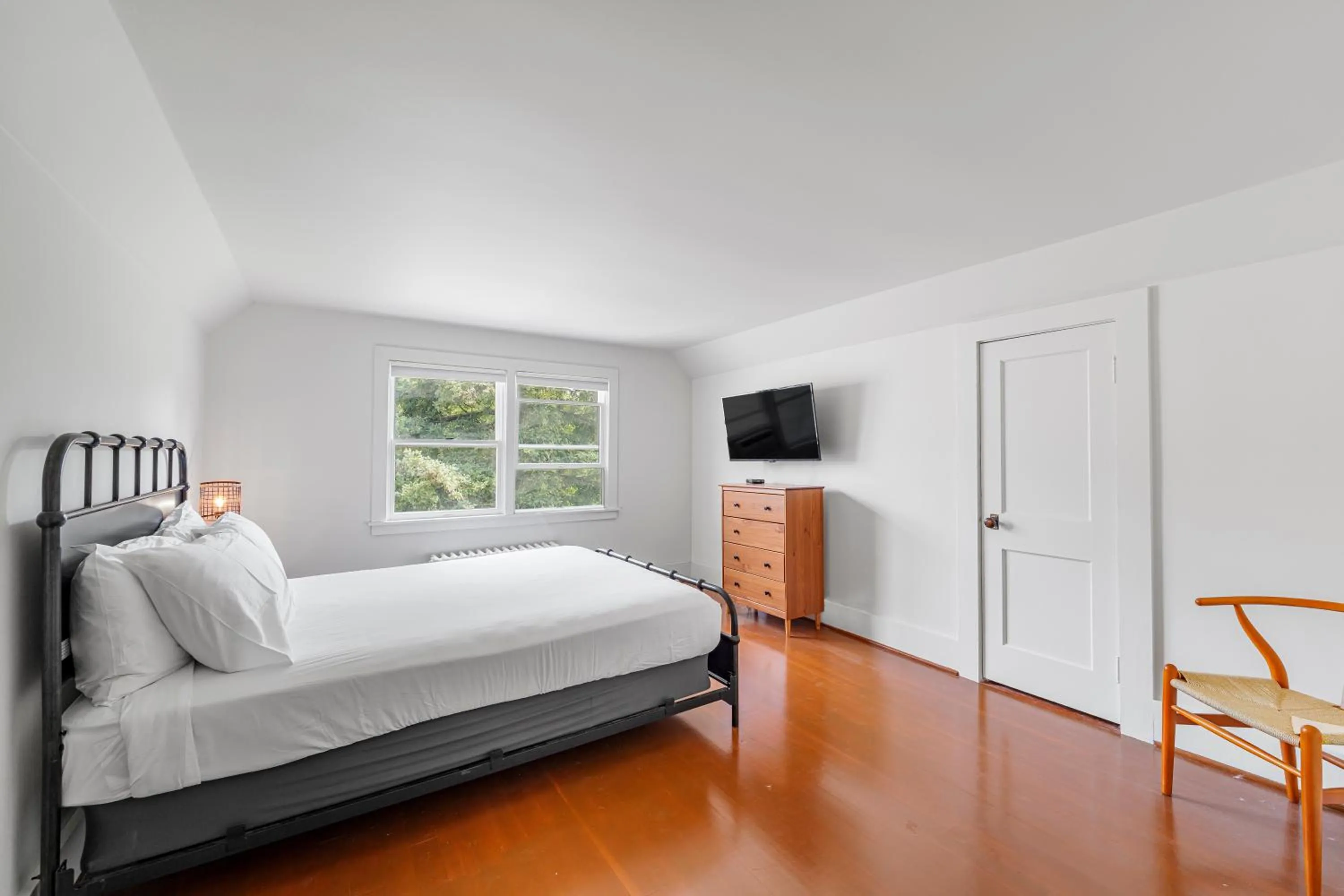 Bed in Aspen at Manchester