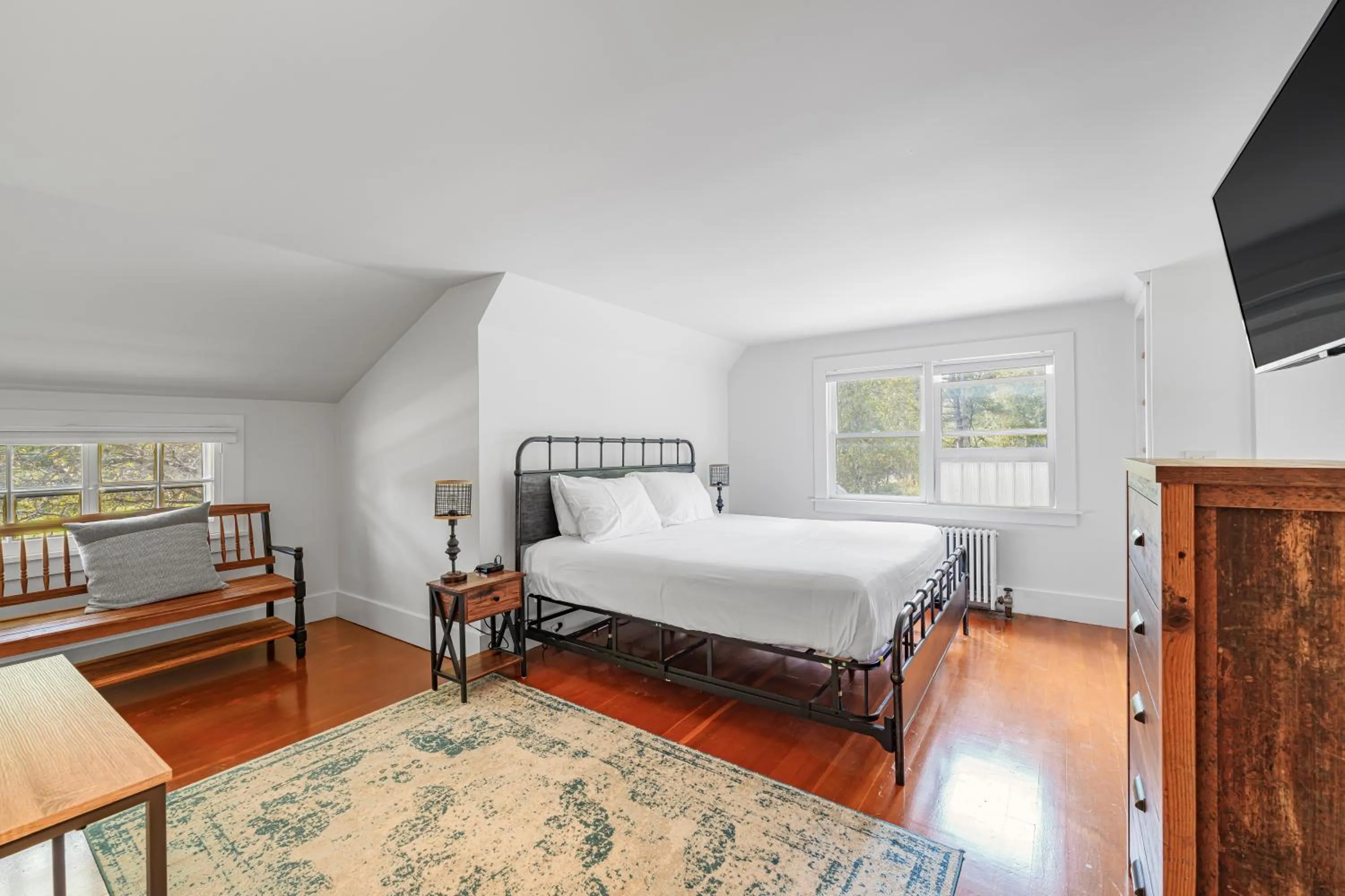 Bed in Aspen at Manchester