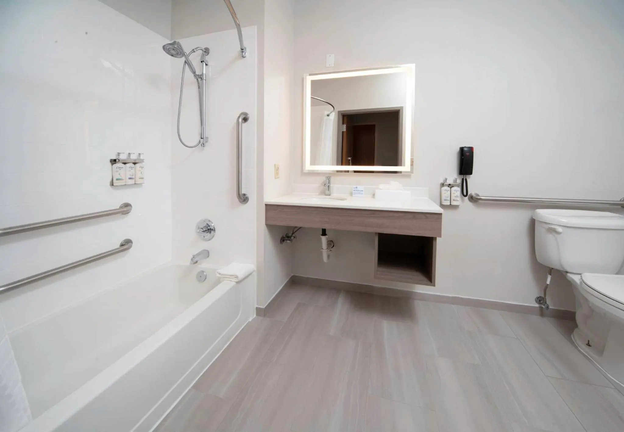 Bathroom in Holiday Inn Express Suites Little Rock West by IHG