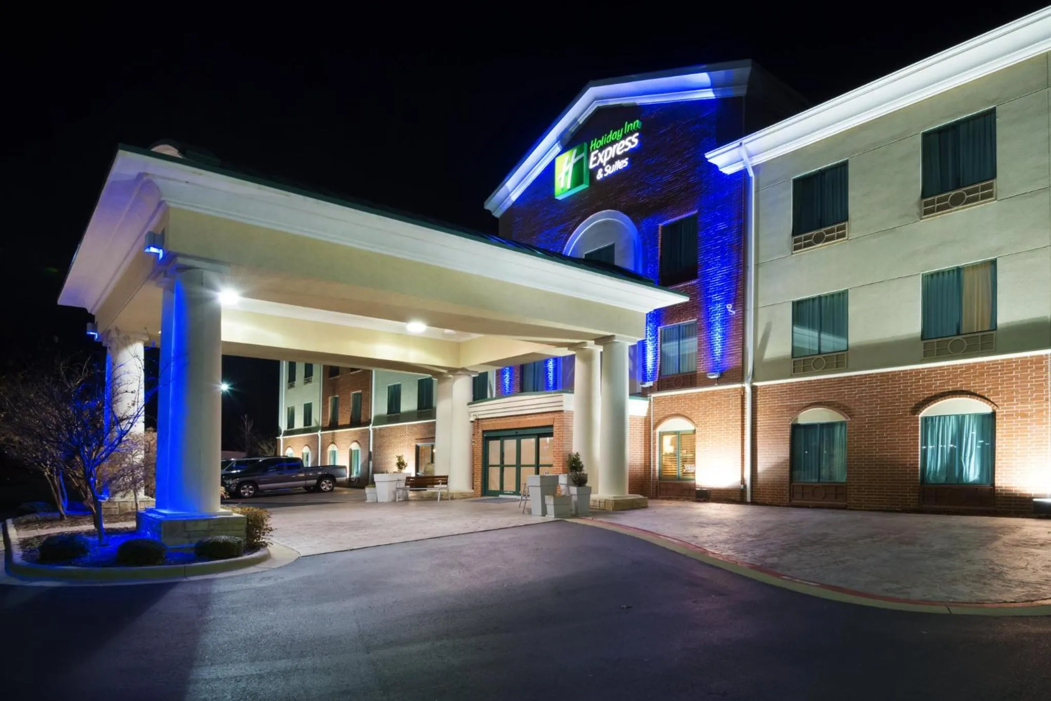 Property building in Holiday Inn Express Suites Little Rock West by IHG