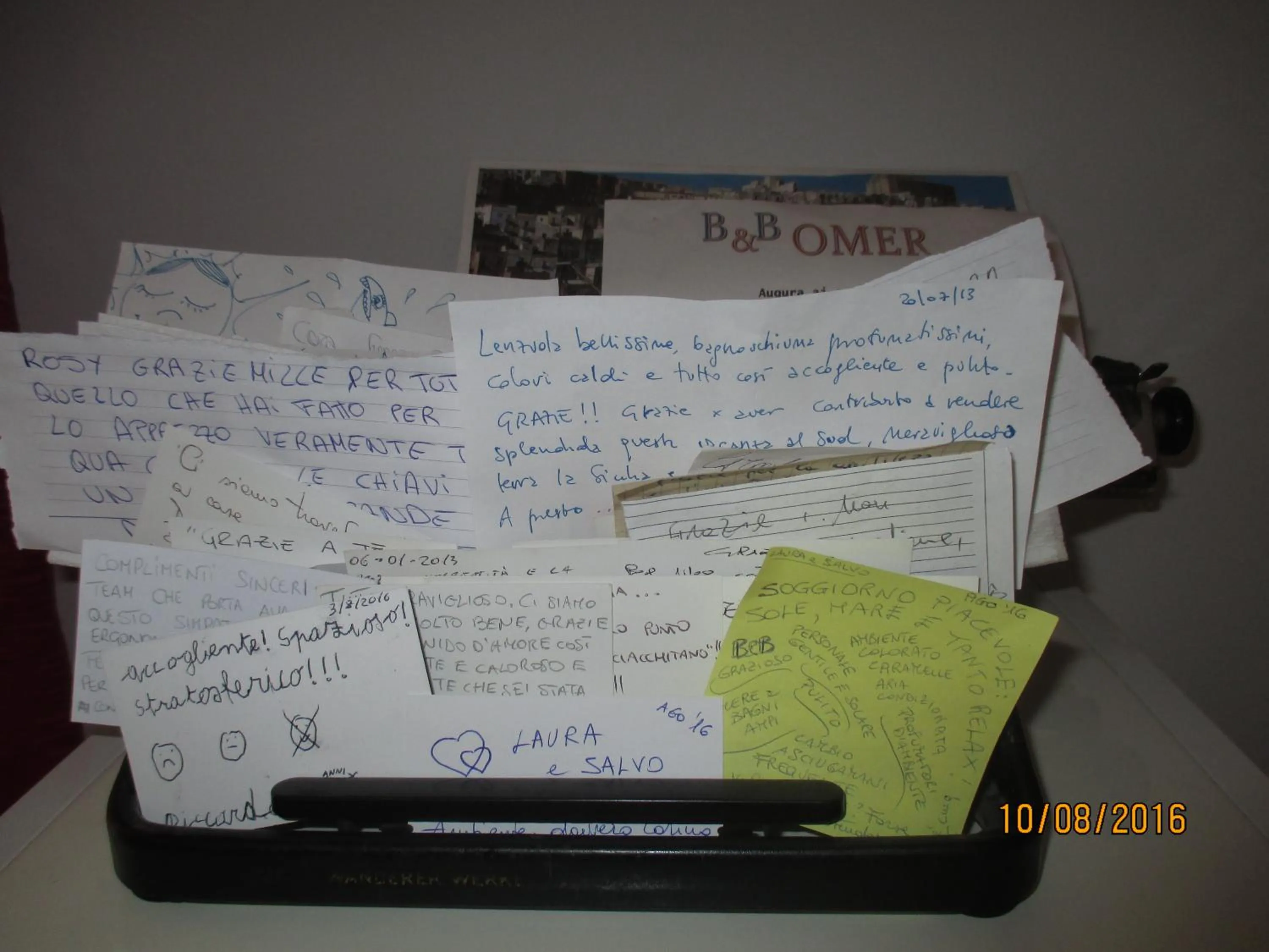 Decorative detail in B&B Omer