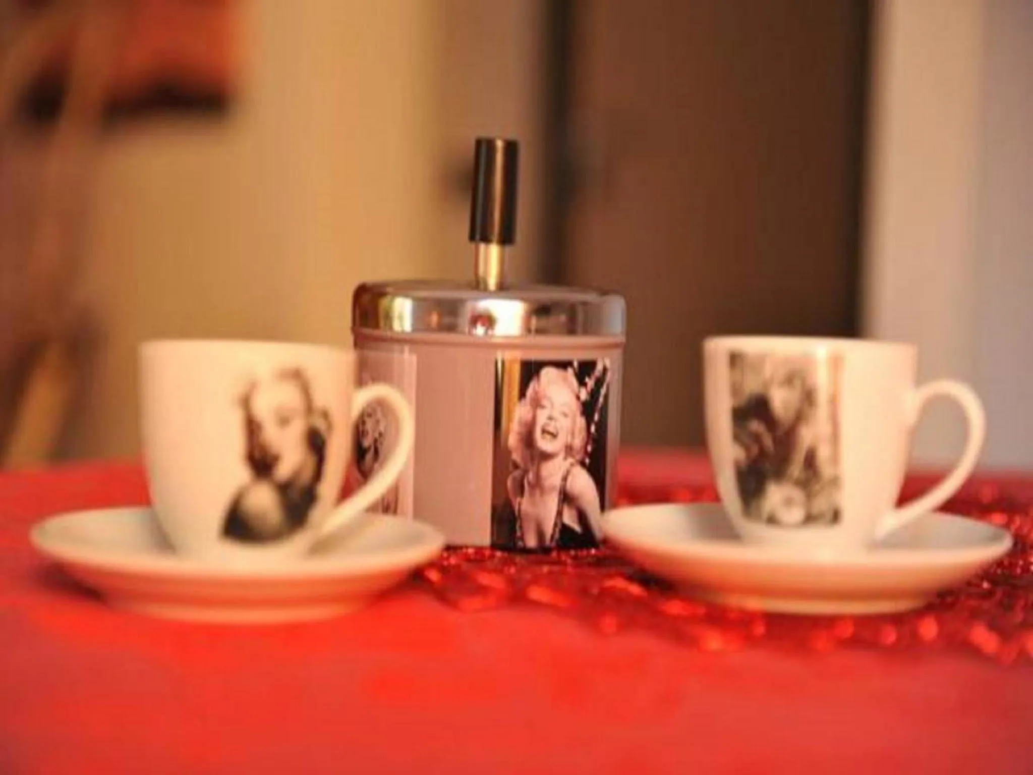 Decorative detail in B&B Omer