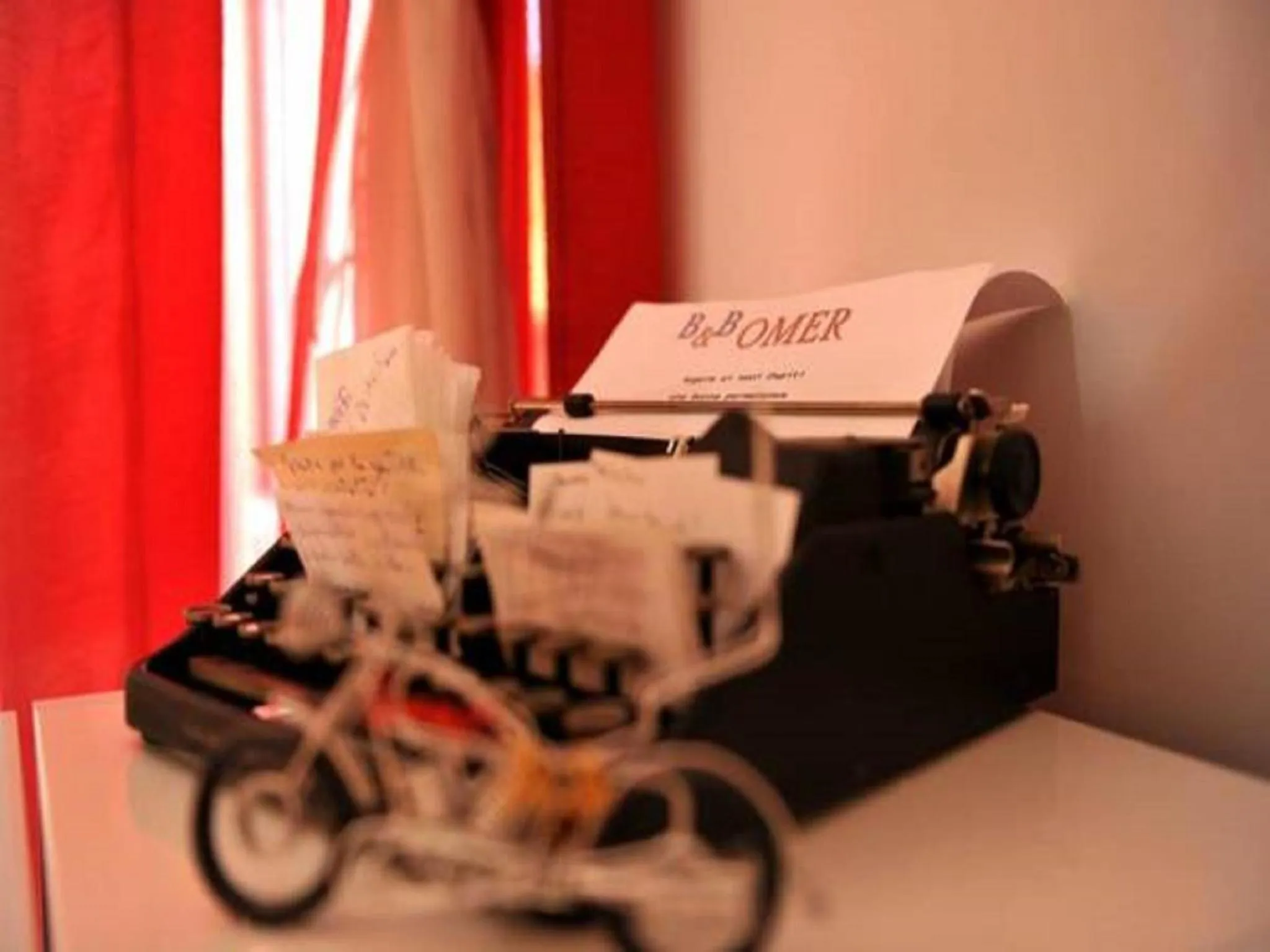 Decorative detail in B&B Omer