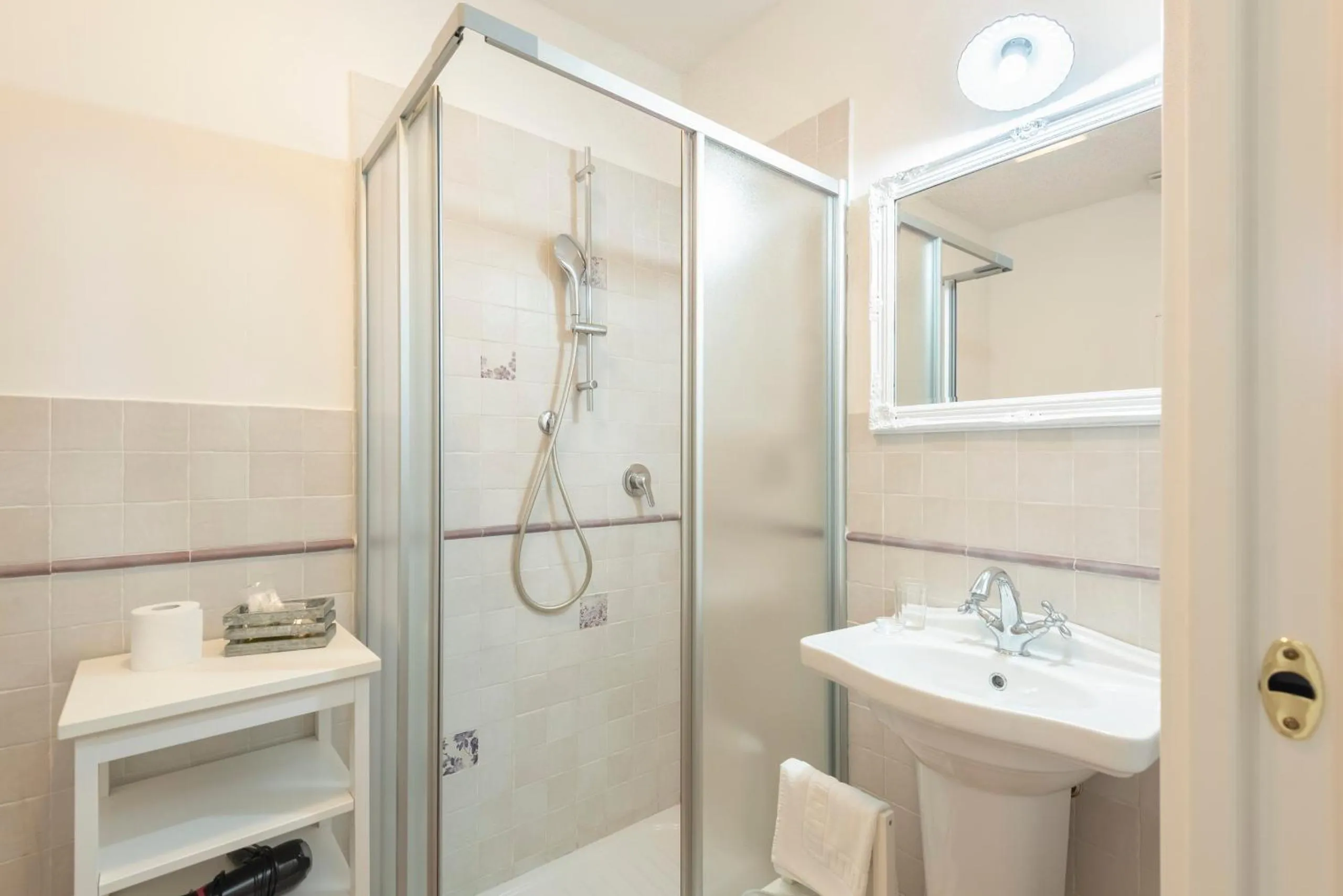 Shower in Fattoria Pian Di Rocca