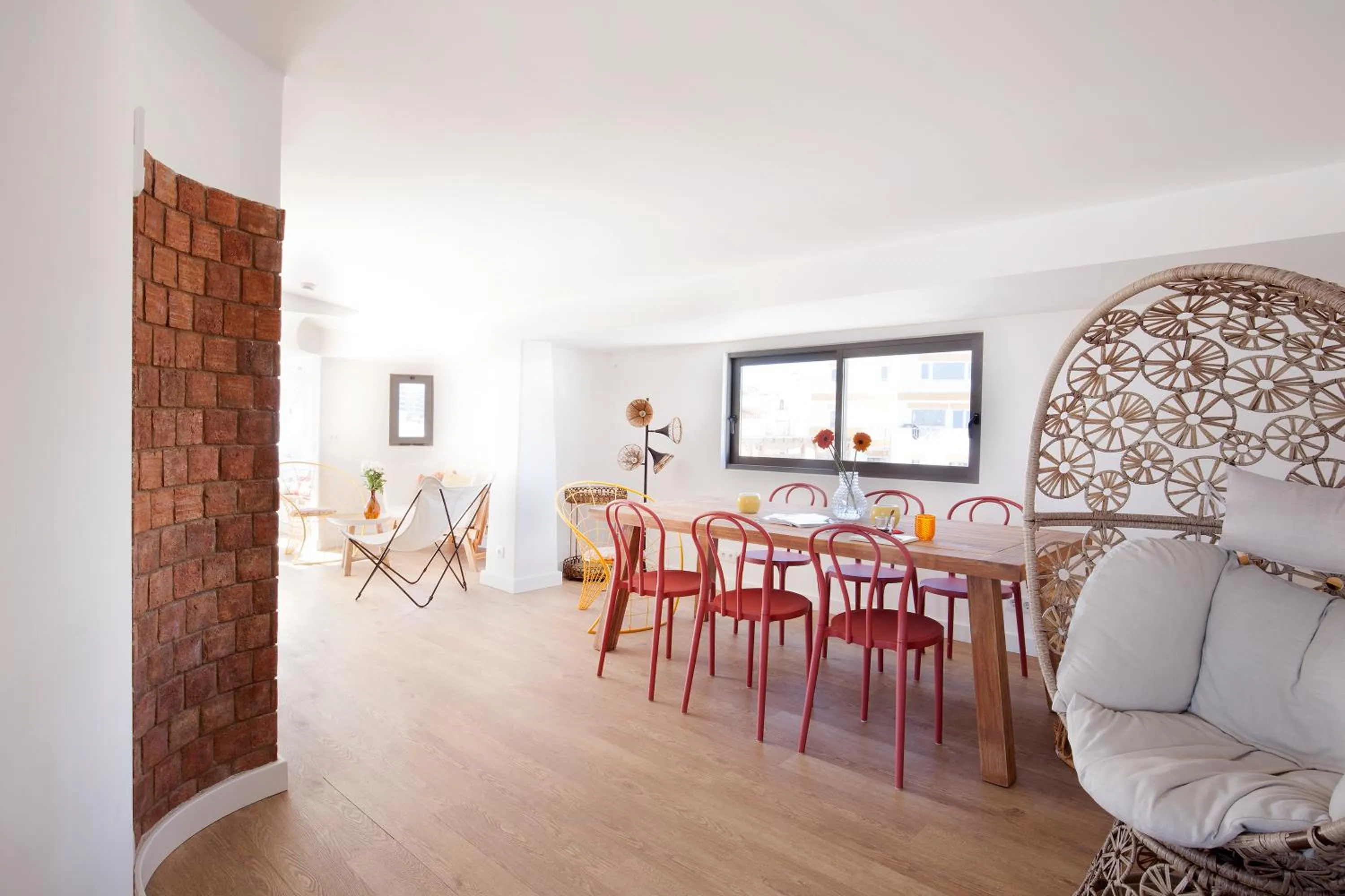 Communal lounge/ TV room in The Salty Lodge