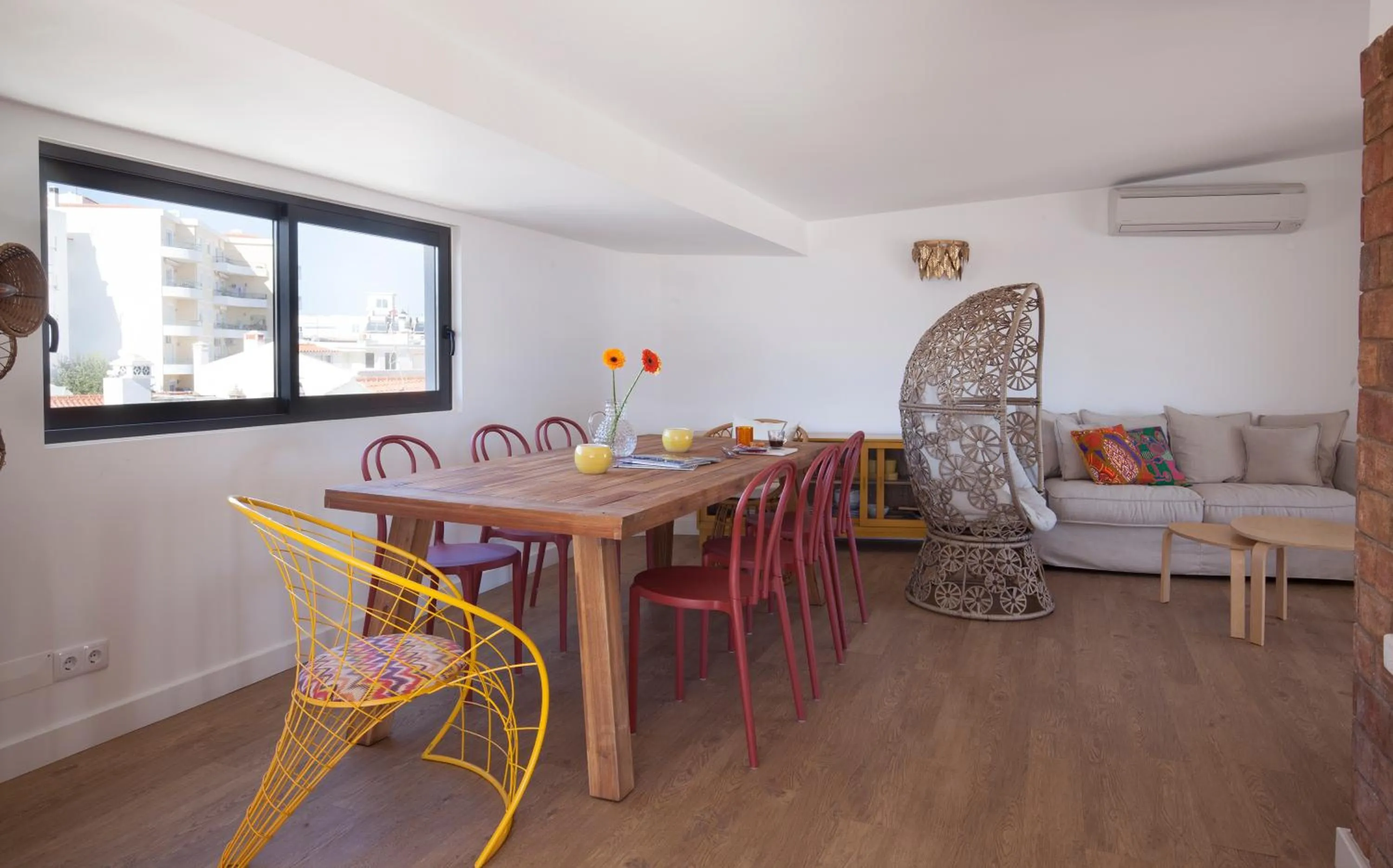 Communal lounge/ TV room in The Salty Lodge