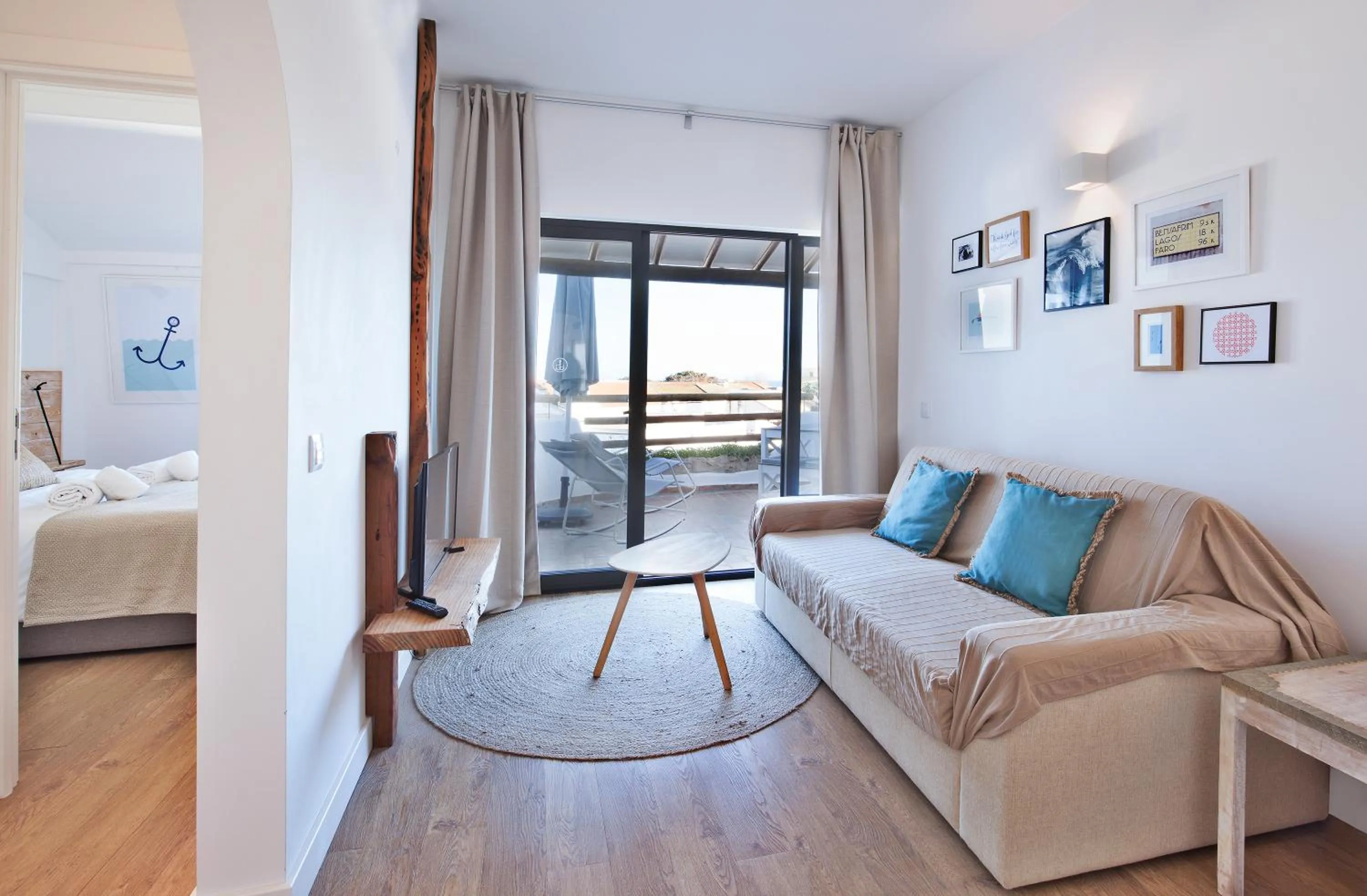 Balcony/Terrace, Bed in The Salty Lodge