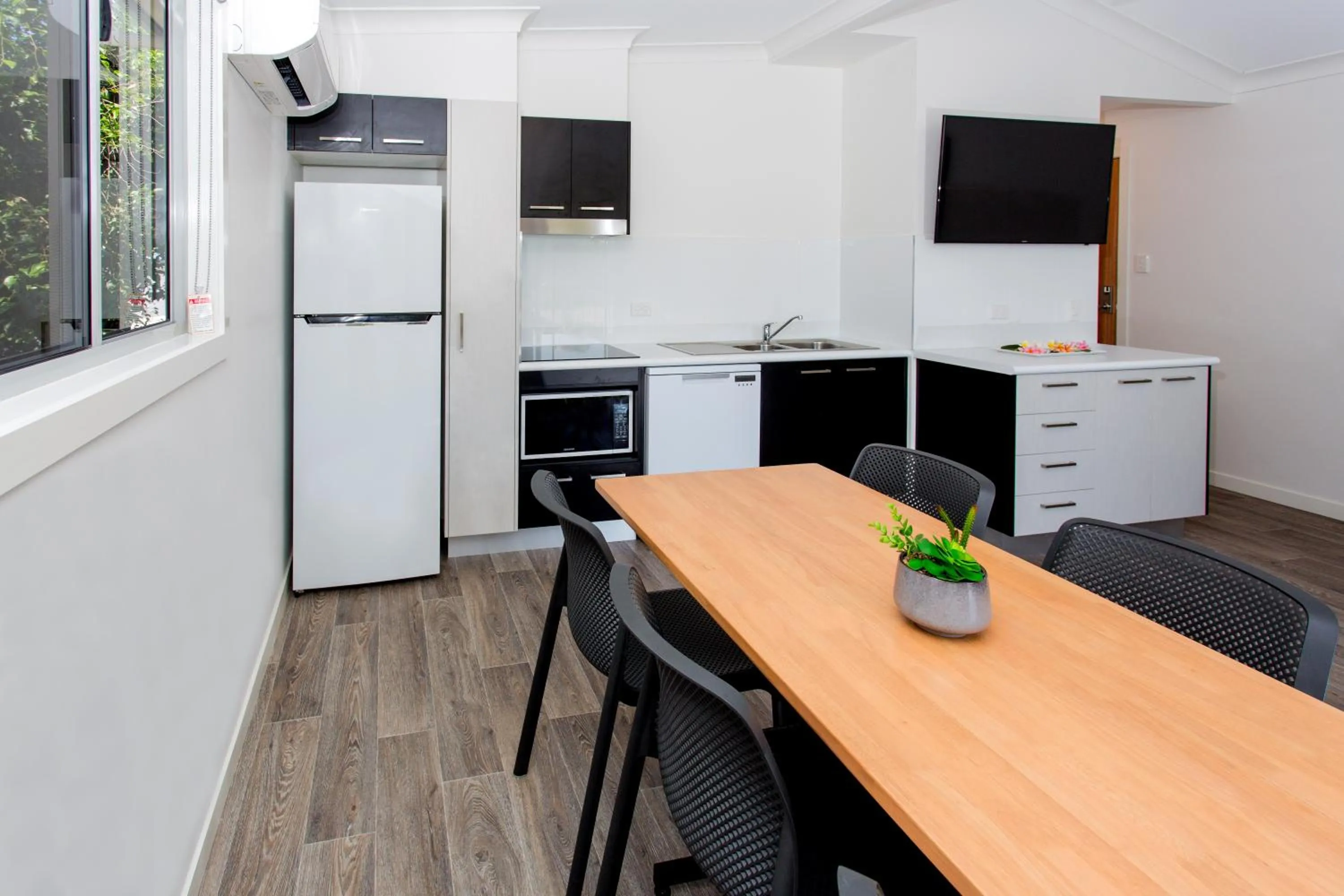 Kitchen or kitchenette in BIG4 Gold Coast Holiday Park