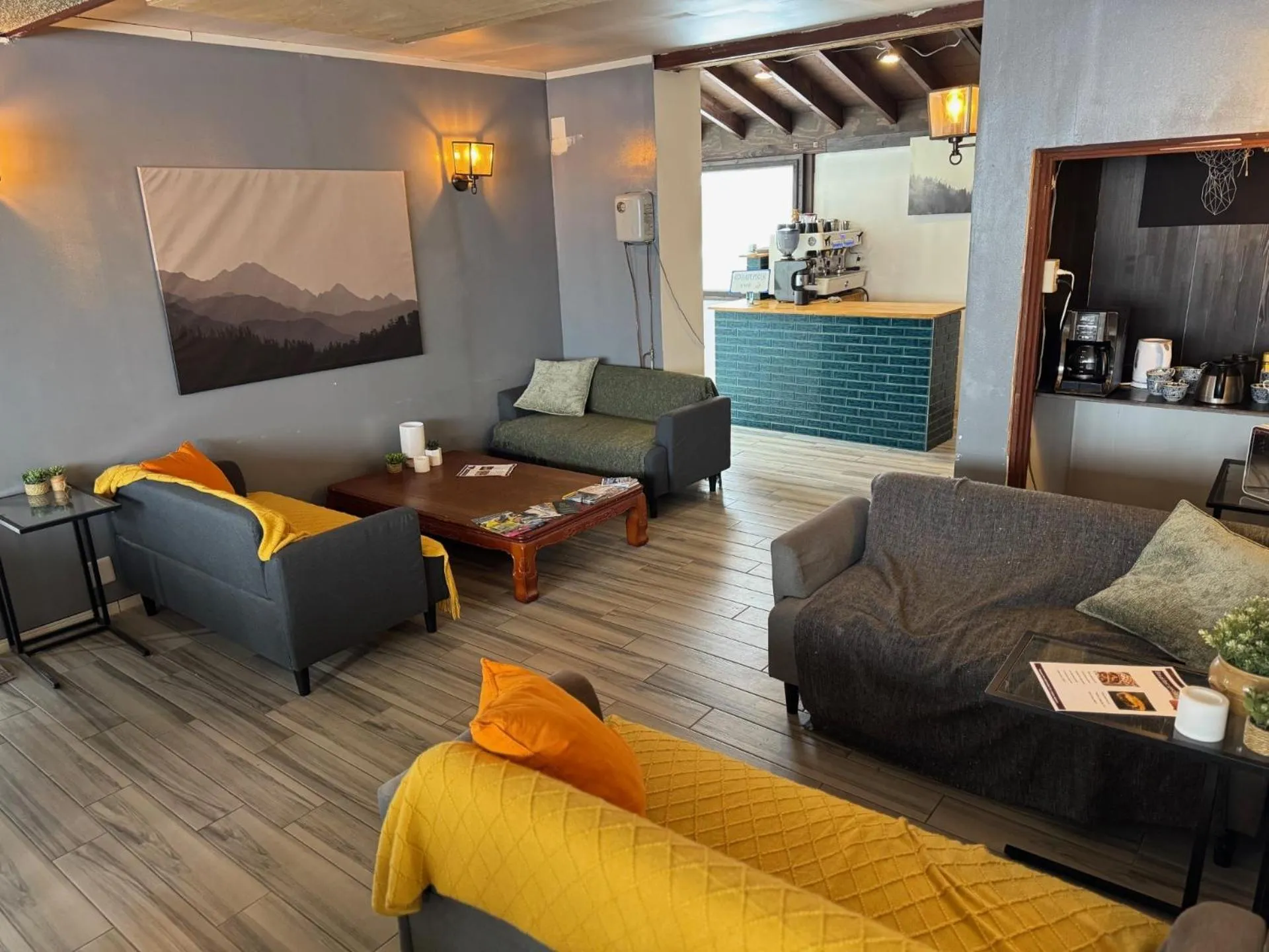 Restaurant/places to eat in Powder Temple