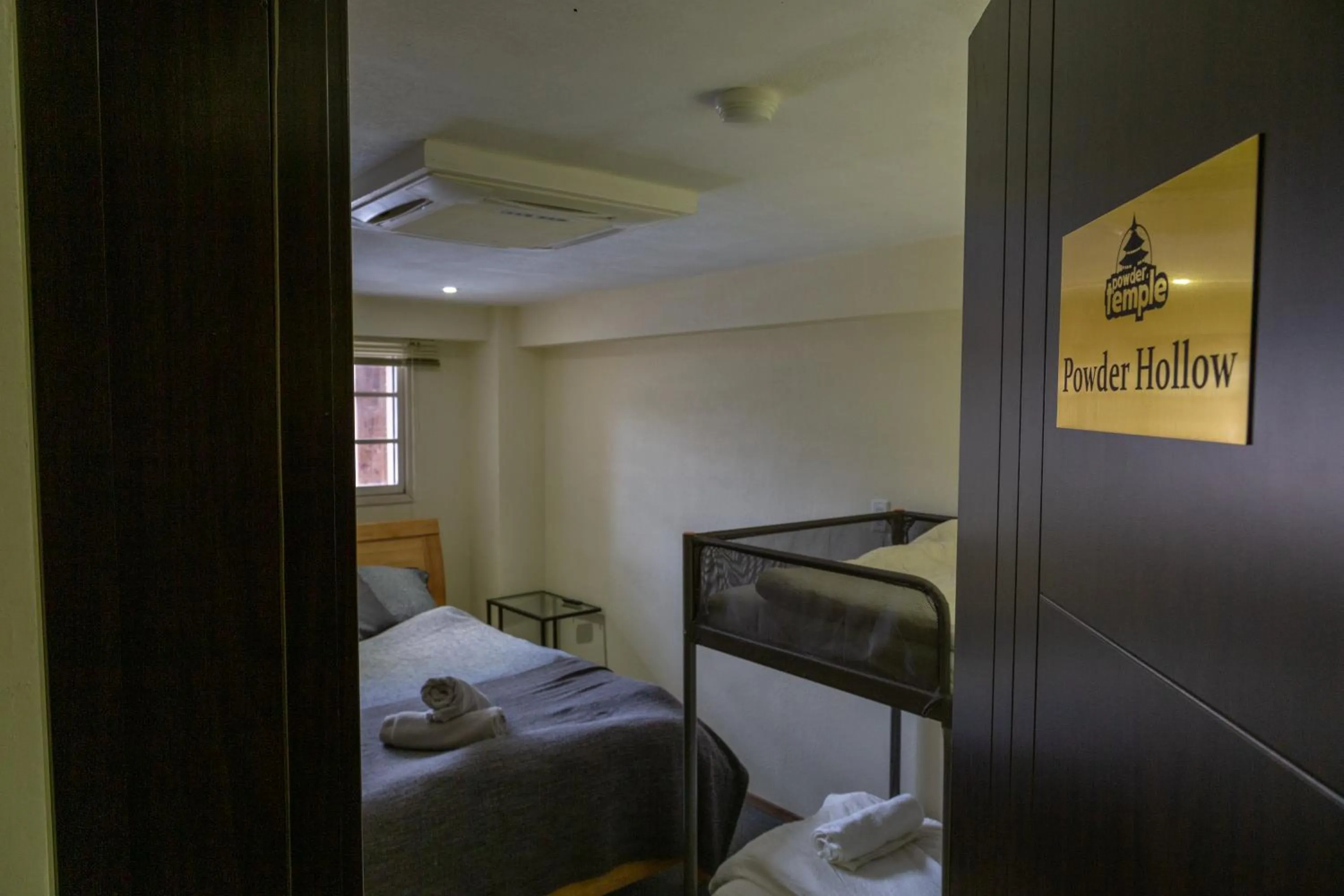 bunk bed, Bed in Powder Temple