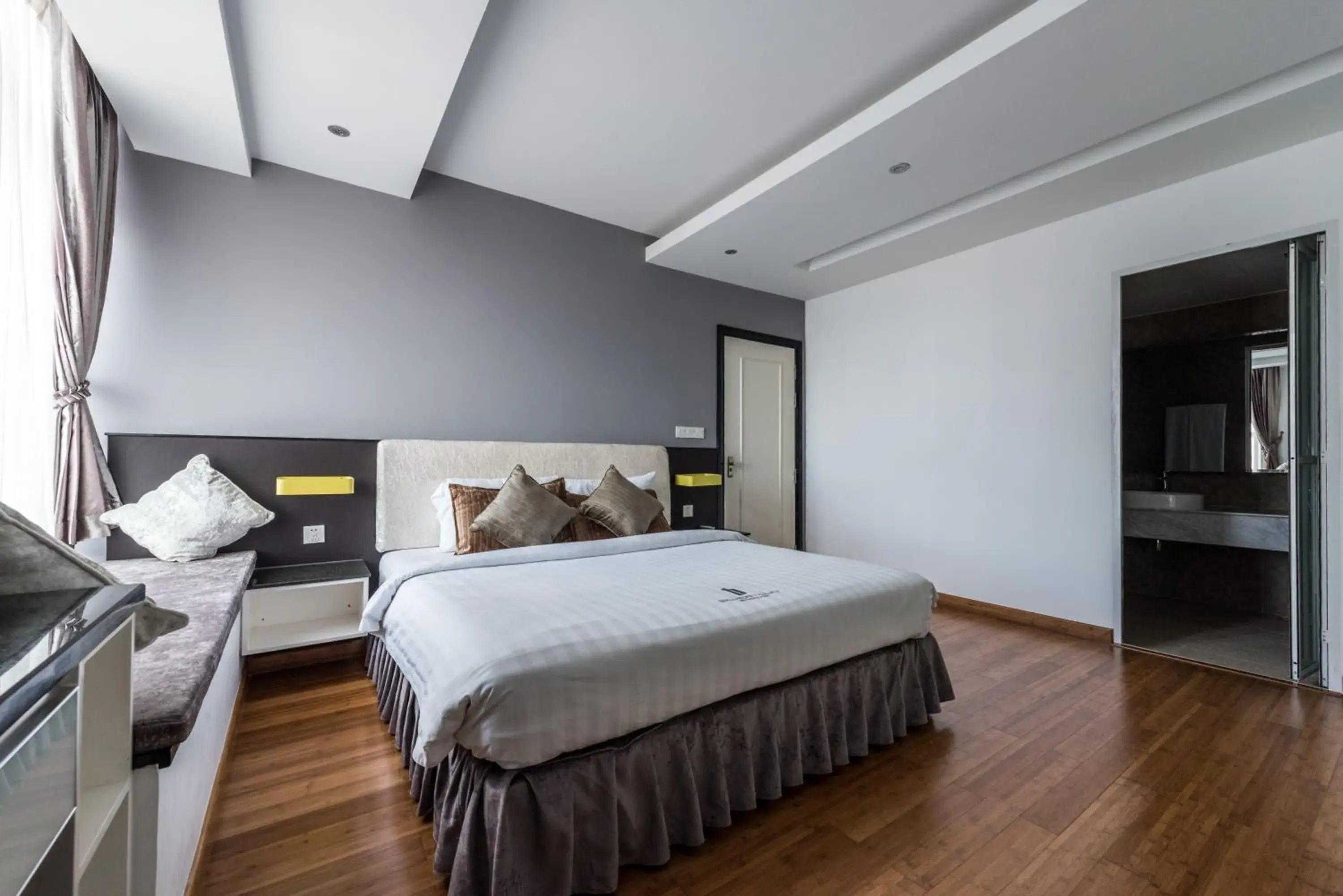 Two Bedroom Suites in Naki Suites @ Silvertown Two Bedroom Suites in Naki Suites @ Silvertown