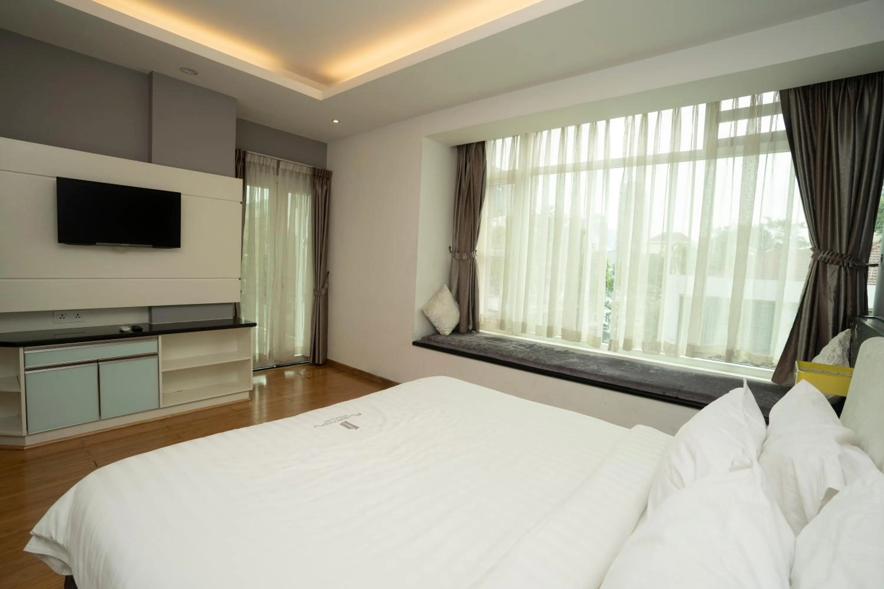 Bedroom, Bed in Naki Suites @ Silvertown