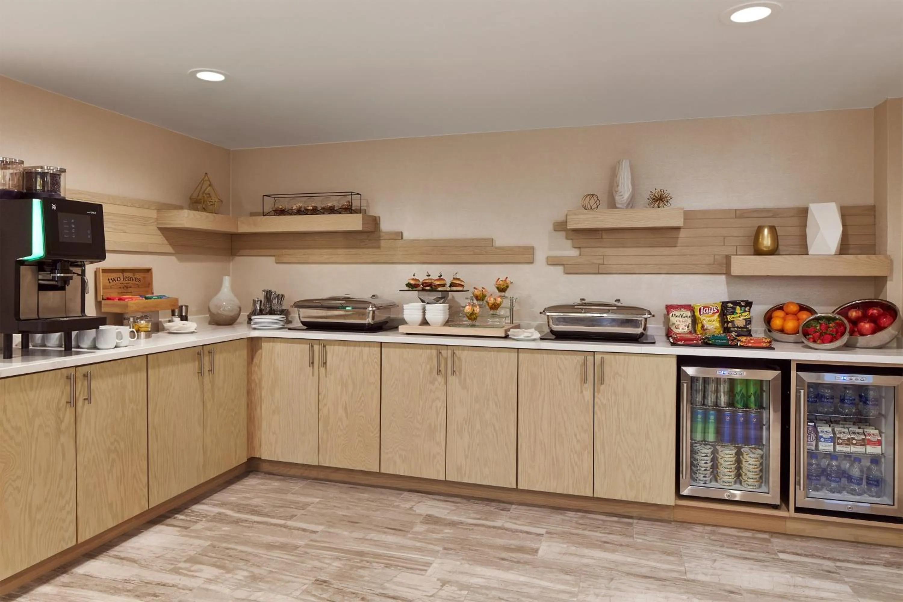 Restaurant/places to eat in Sheraton Richmond Airport Hotel