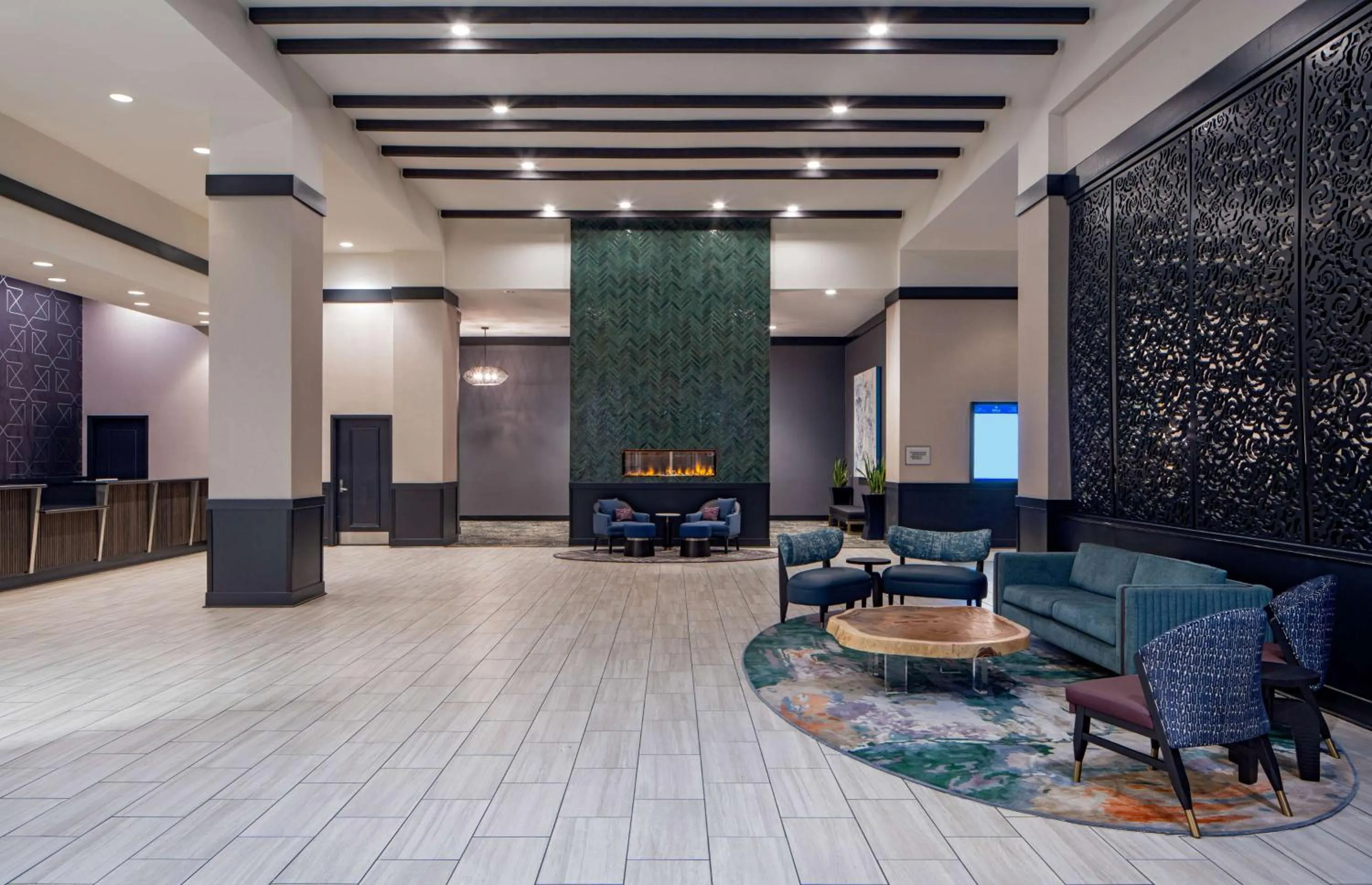 Lobby or reception in Hilton Shreveport