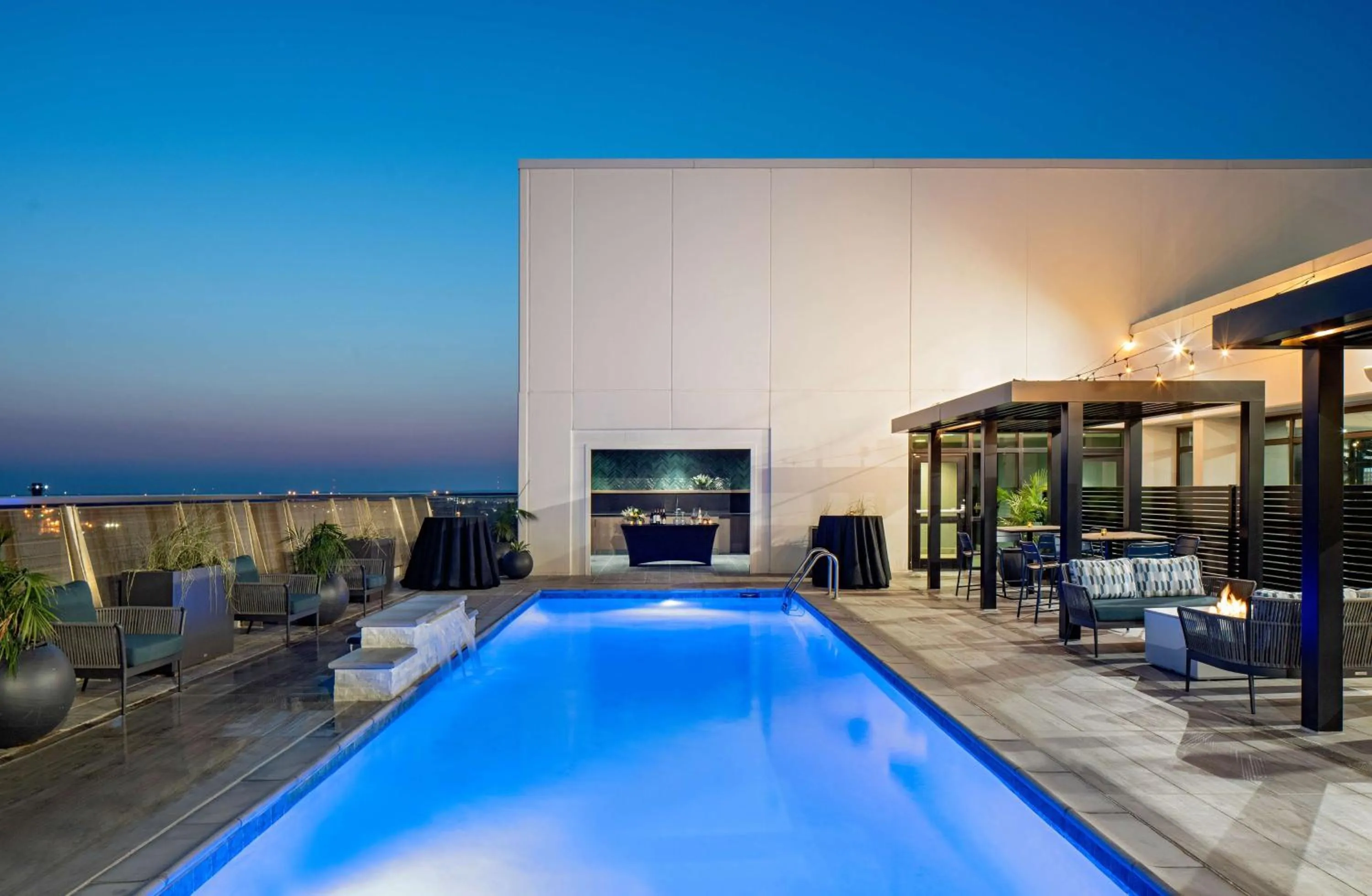 Pool view in Hilton Shreveport