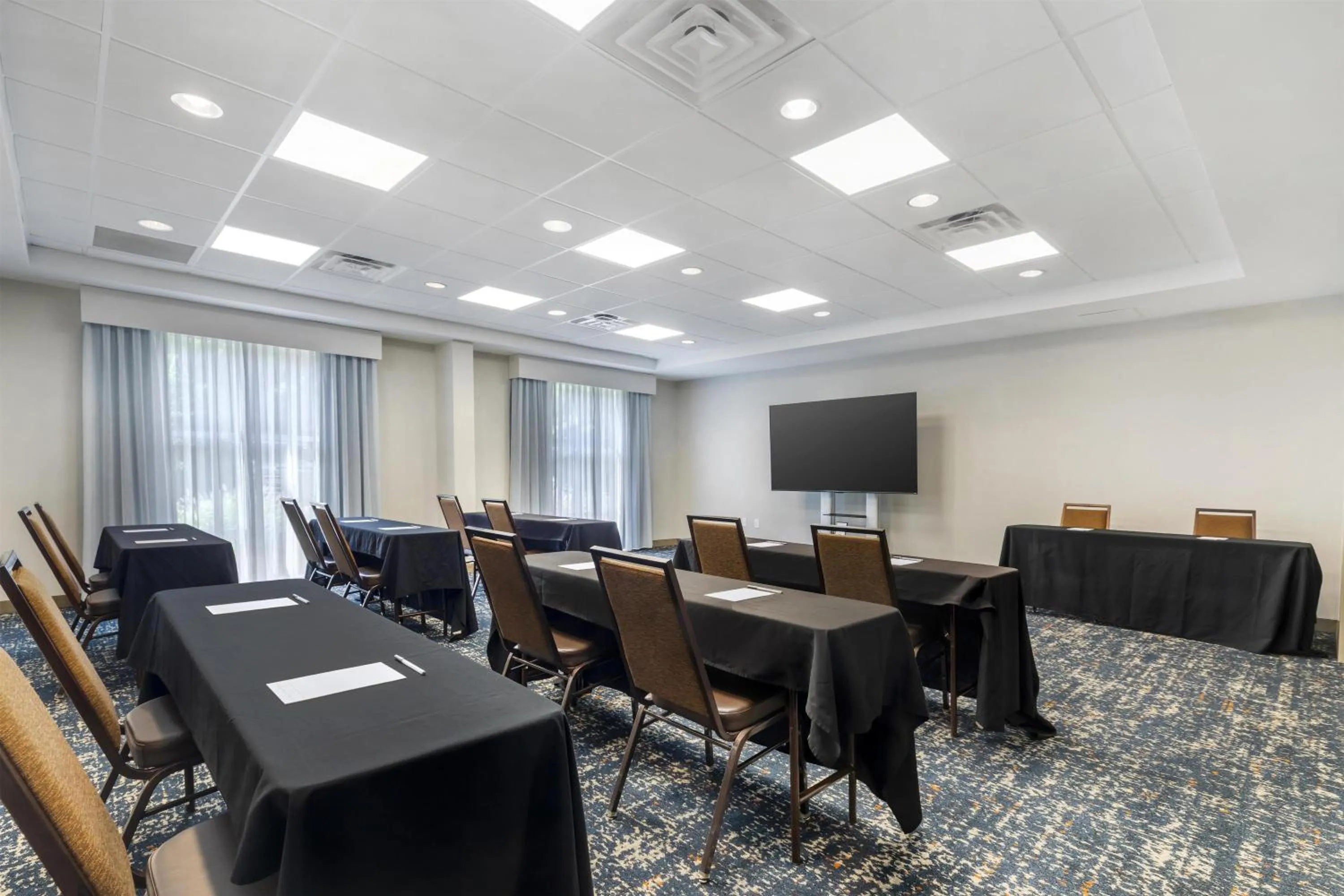 Meeting/conference room in Hampton Inn & Suites by Hilton Plymouth